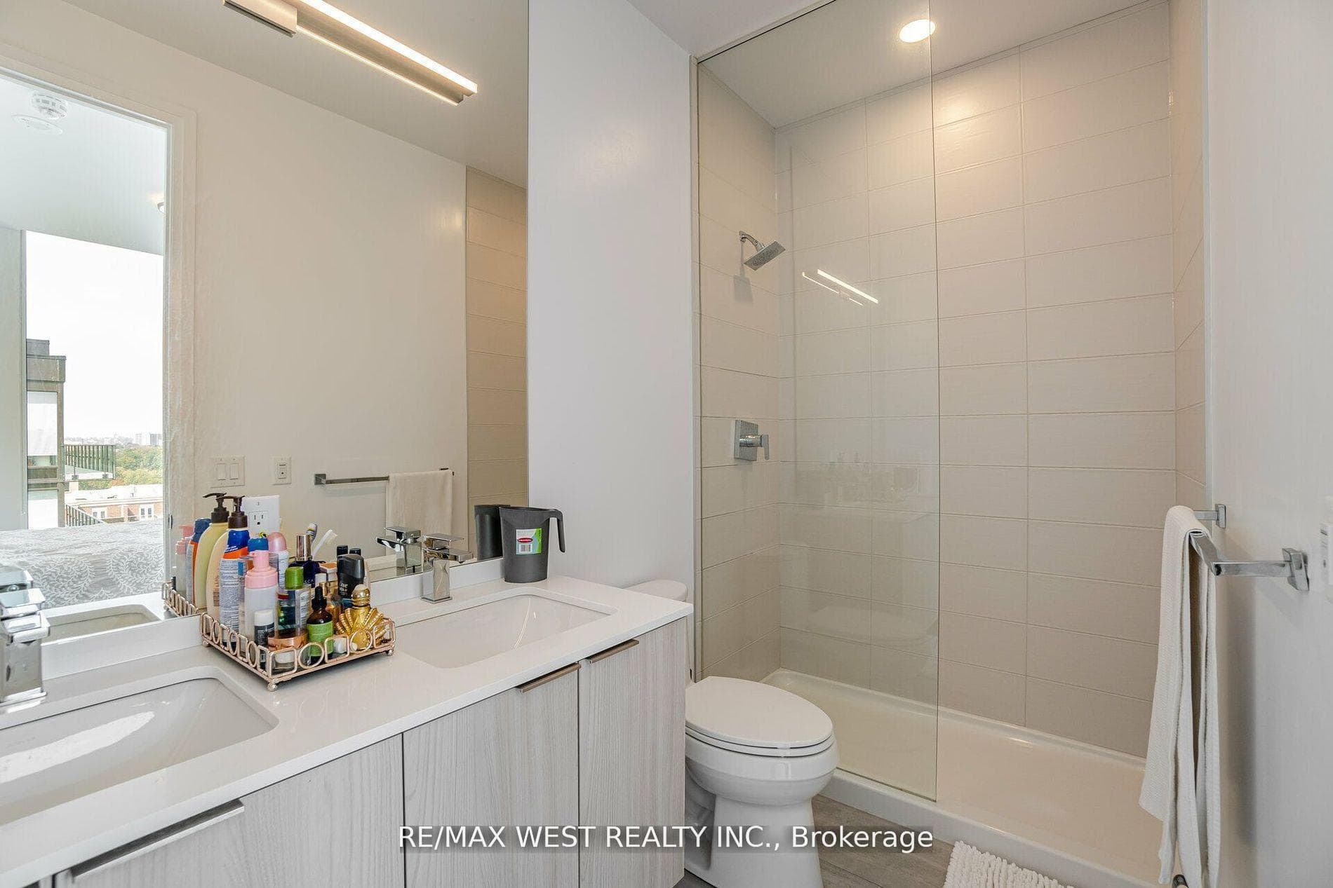 4208 Dundas Street Unit PH 812 photo 21