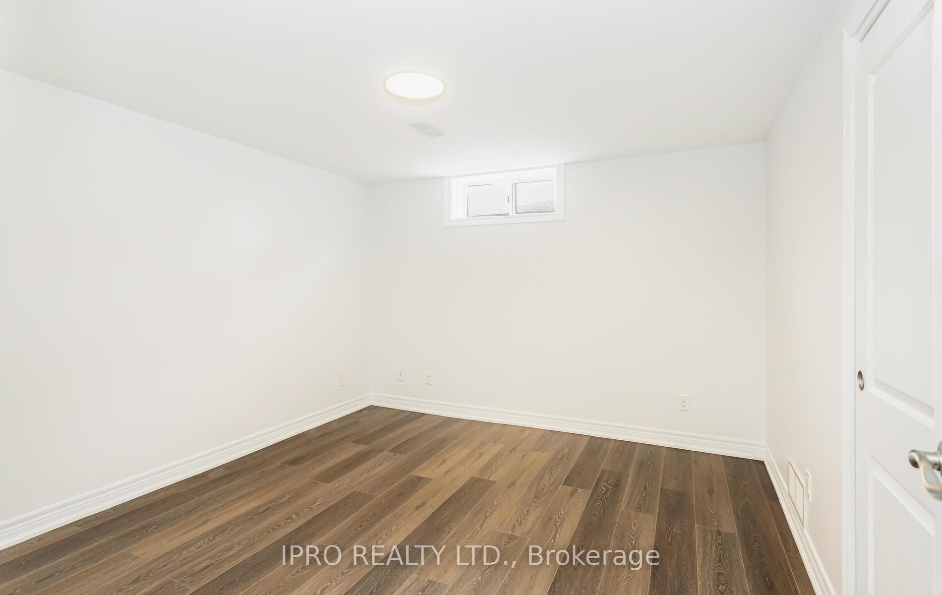 7021 Whitman Avenue photo 32