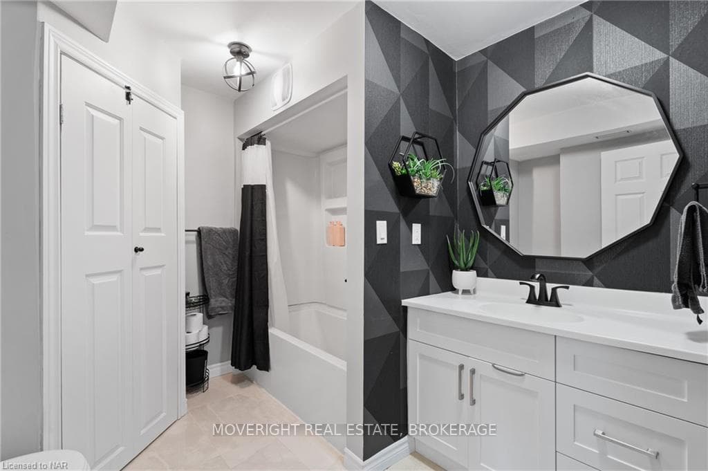 233 ALBERT Street photo 21