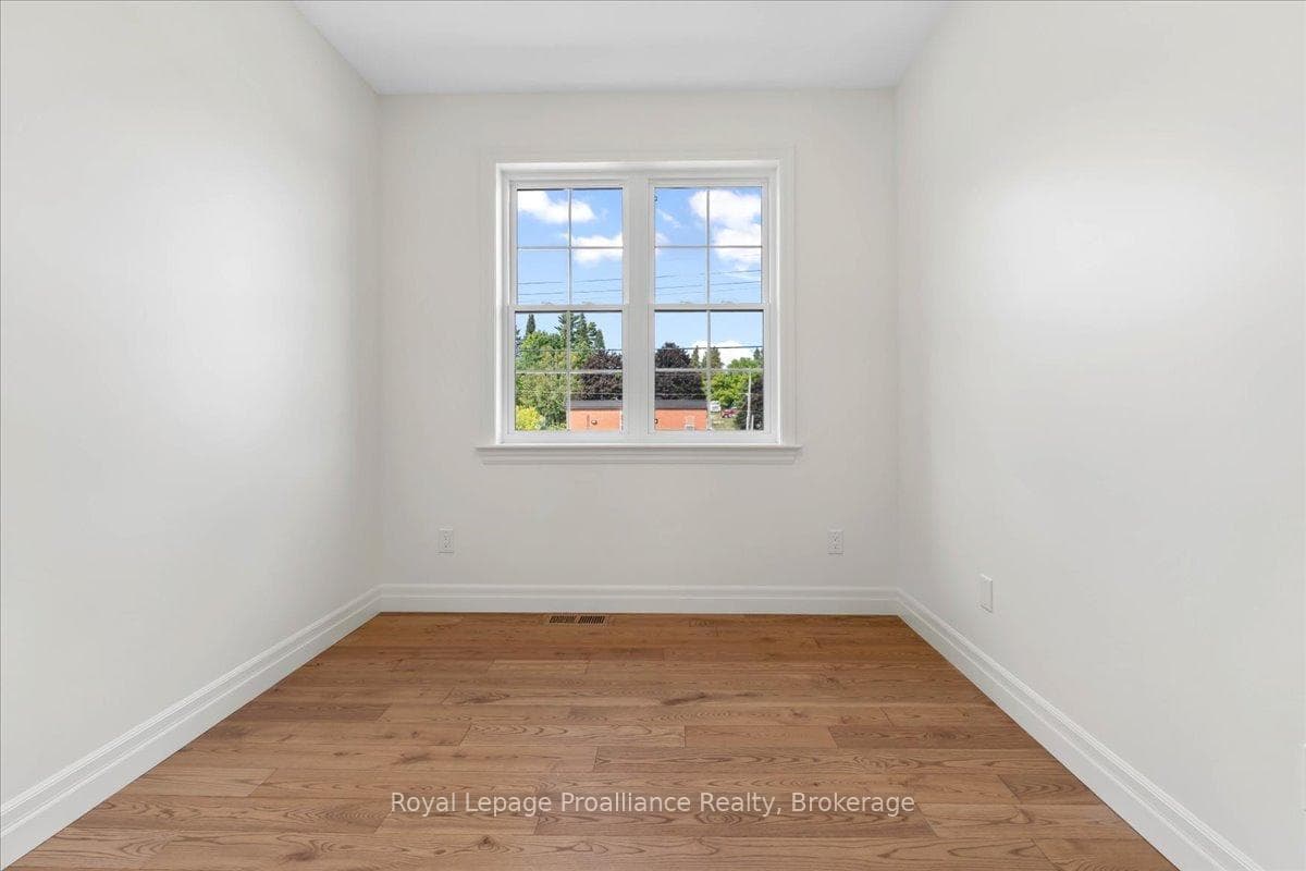163 Pomeroy Avenue photo 8