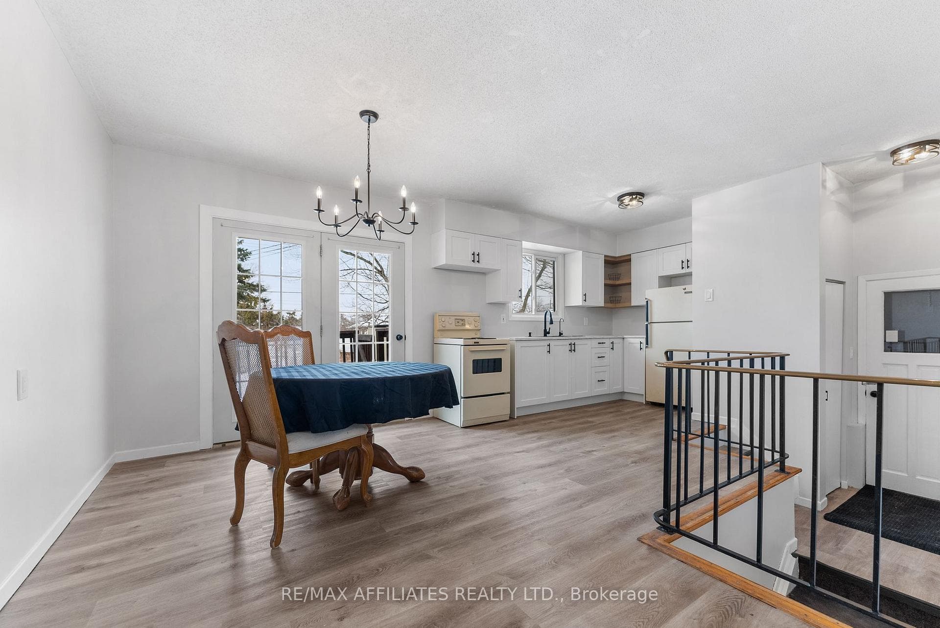 32 Bell Avenue photo 11