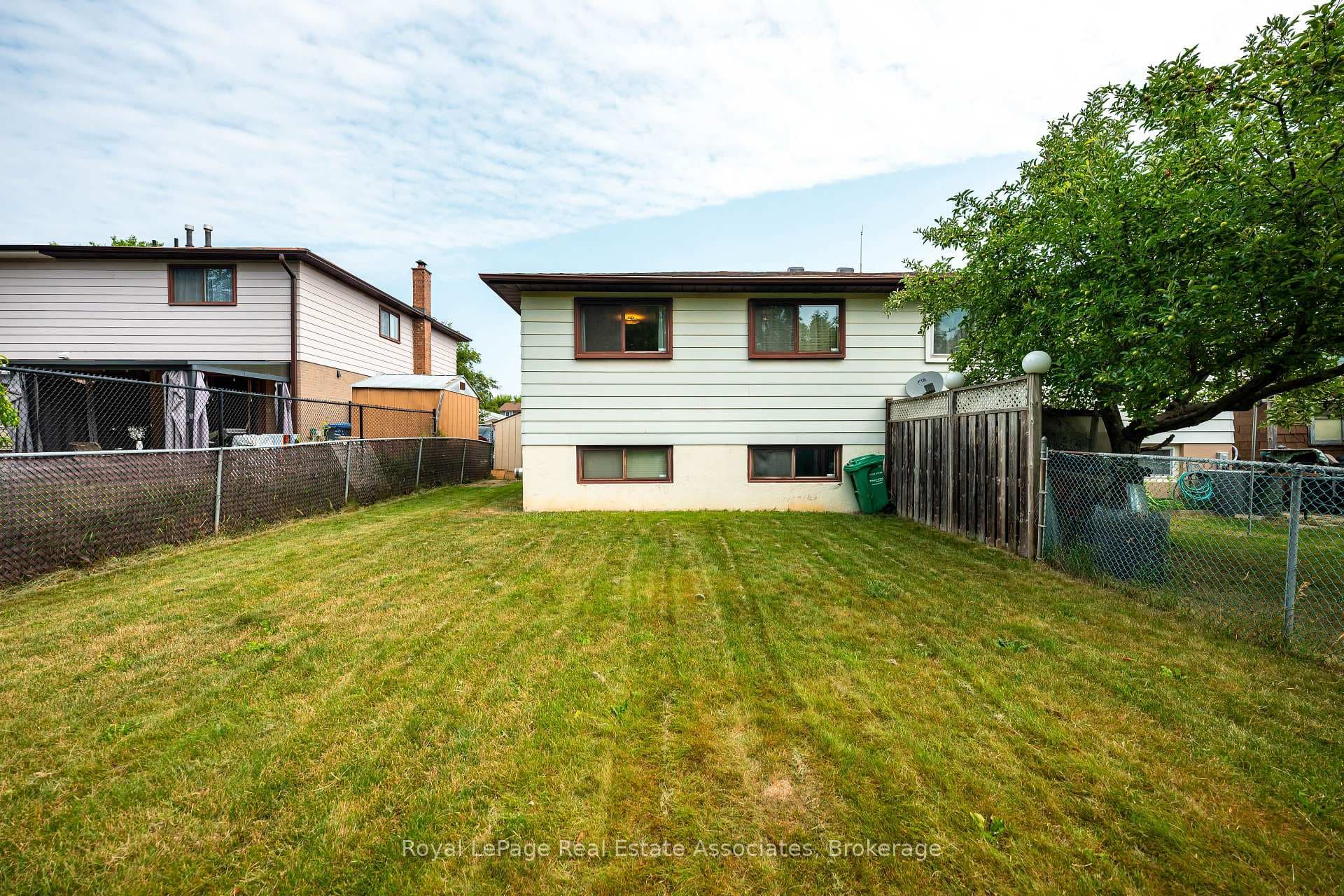 256 Archdekin Drive photo 30