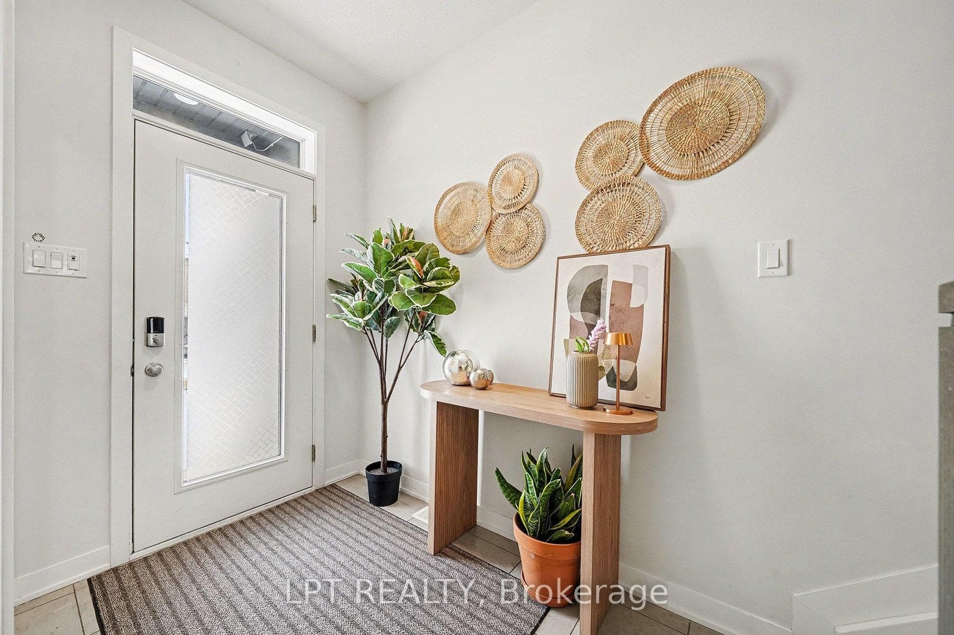 2485 Watercolours Way photo 4