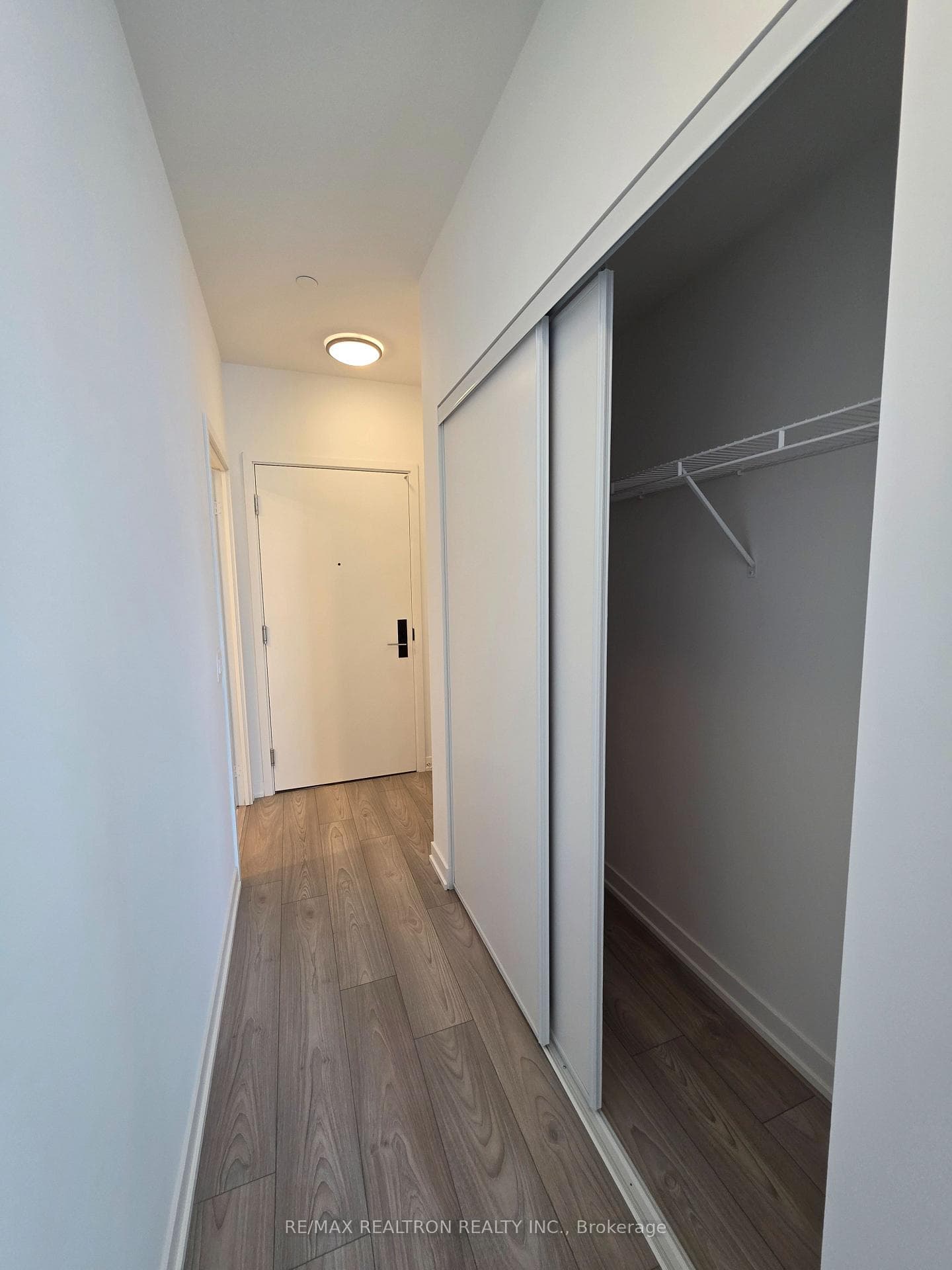 285 Dufferin St Street Unit 1214 photo 9