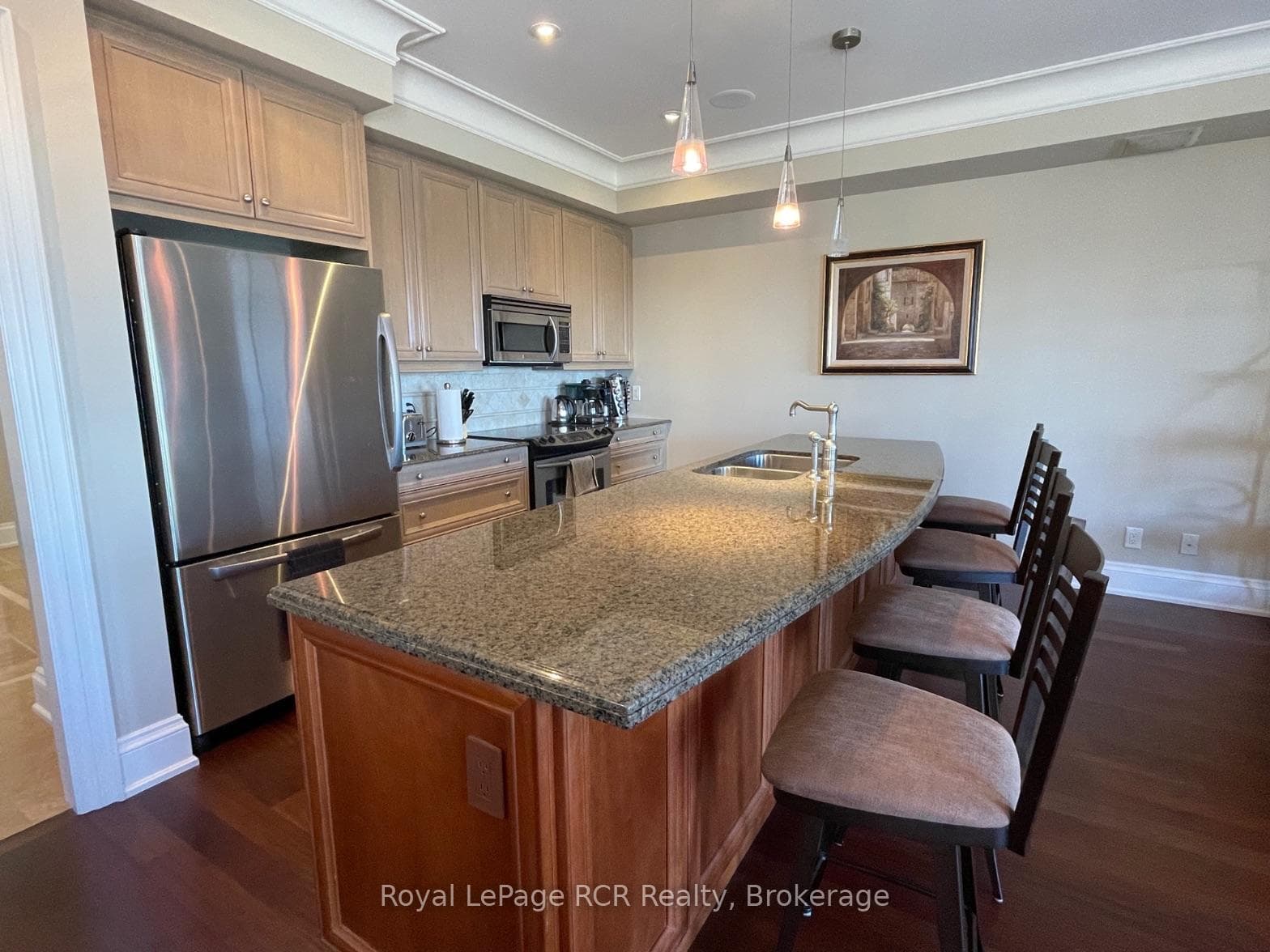 40 TROTT Boulevard Unit 402 photo 8