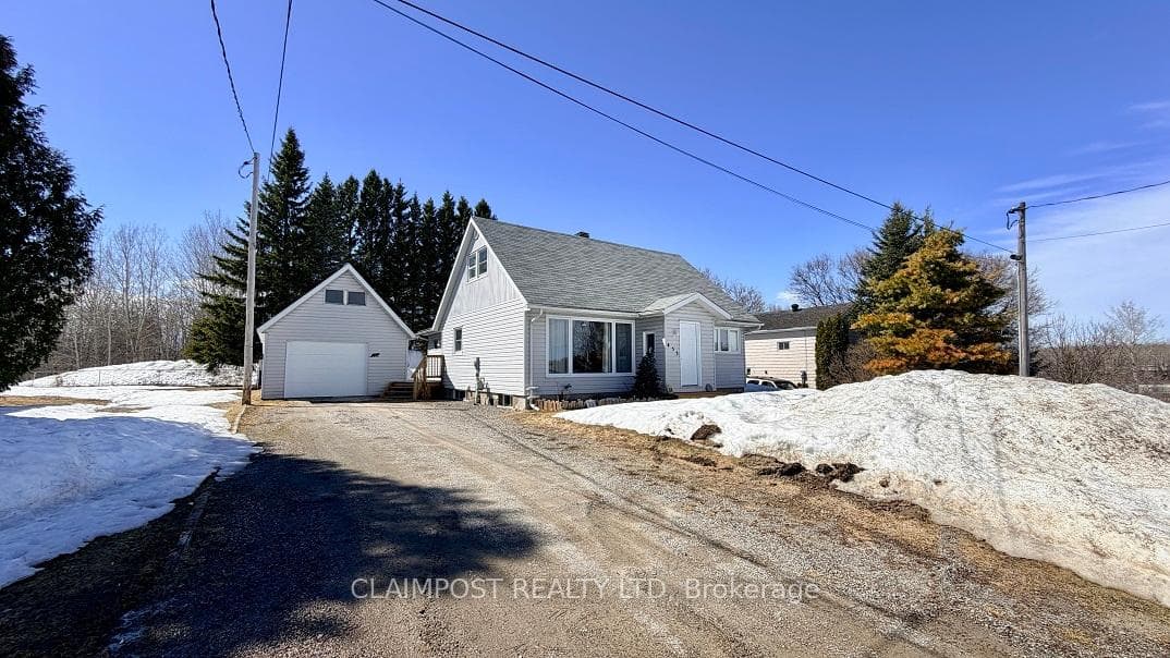 453 Second Avenue photo 24