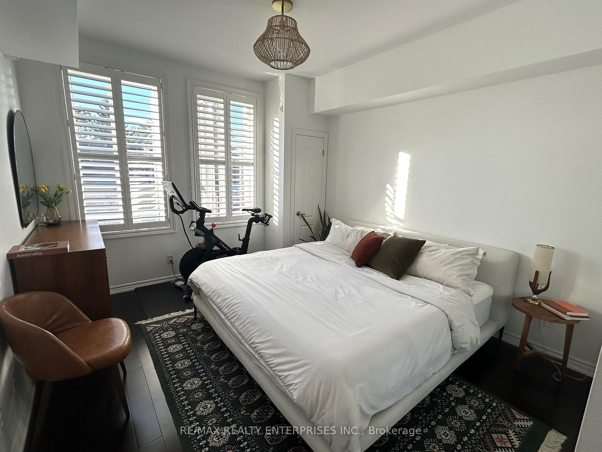 3531 Lake Shore Boulevard Unit 111 photo 7