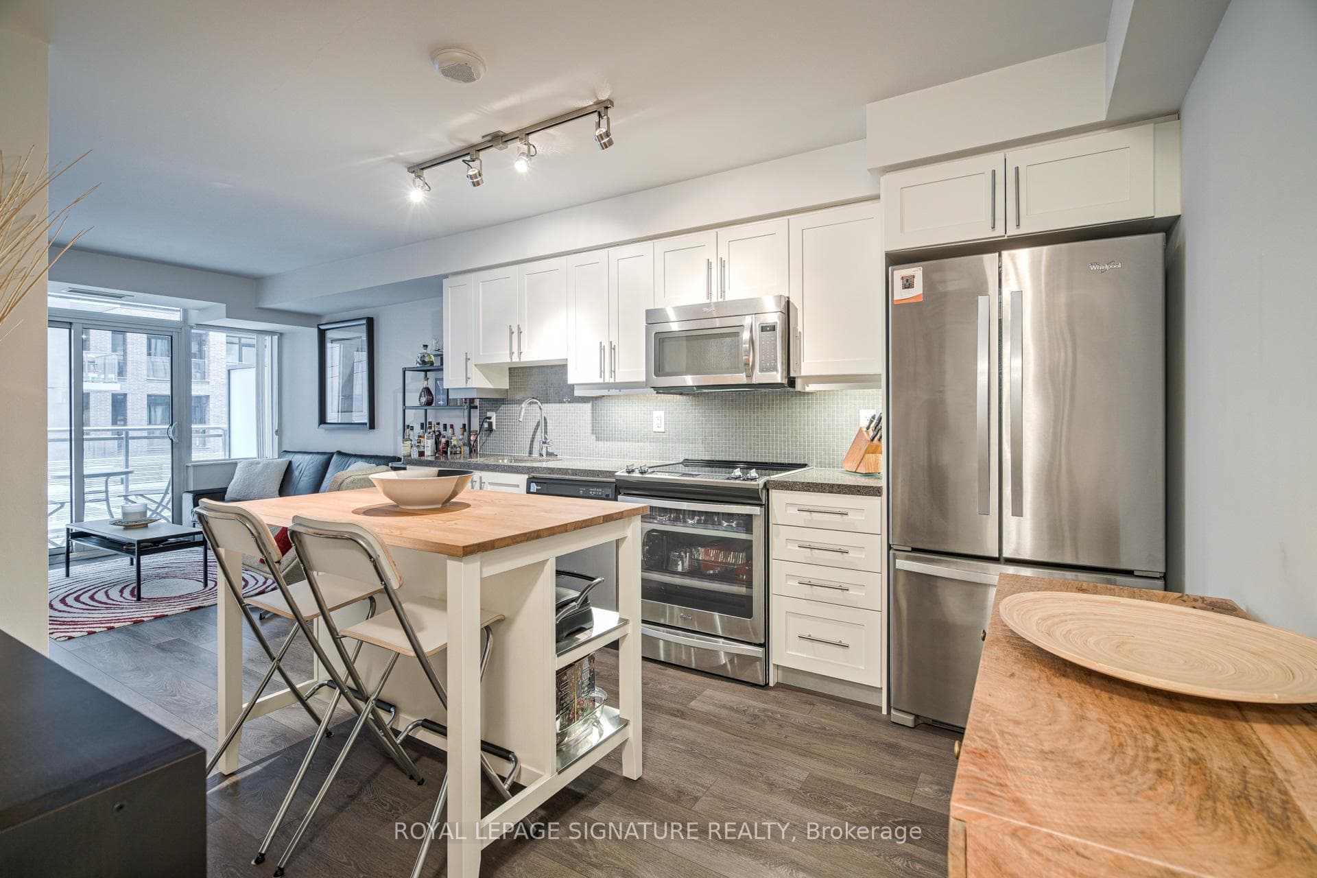 525 Adelaide Street Unit 531 photo 4