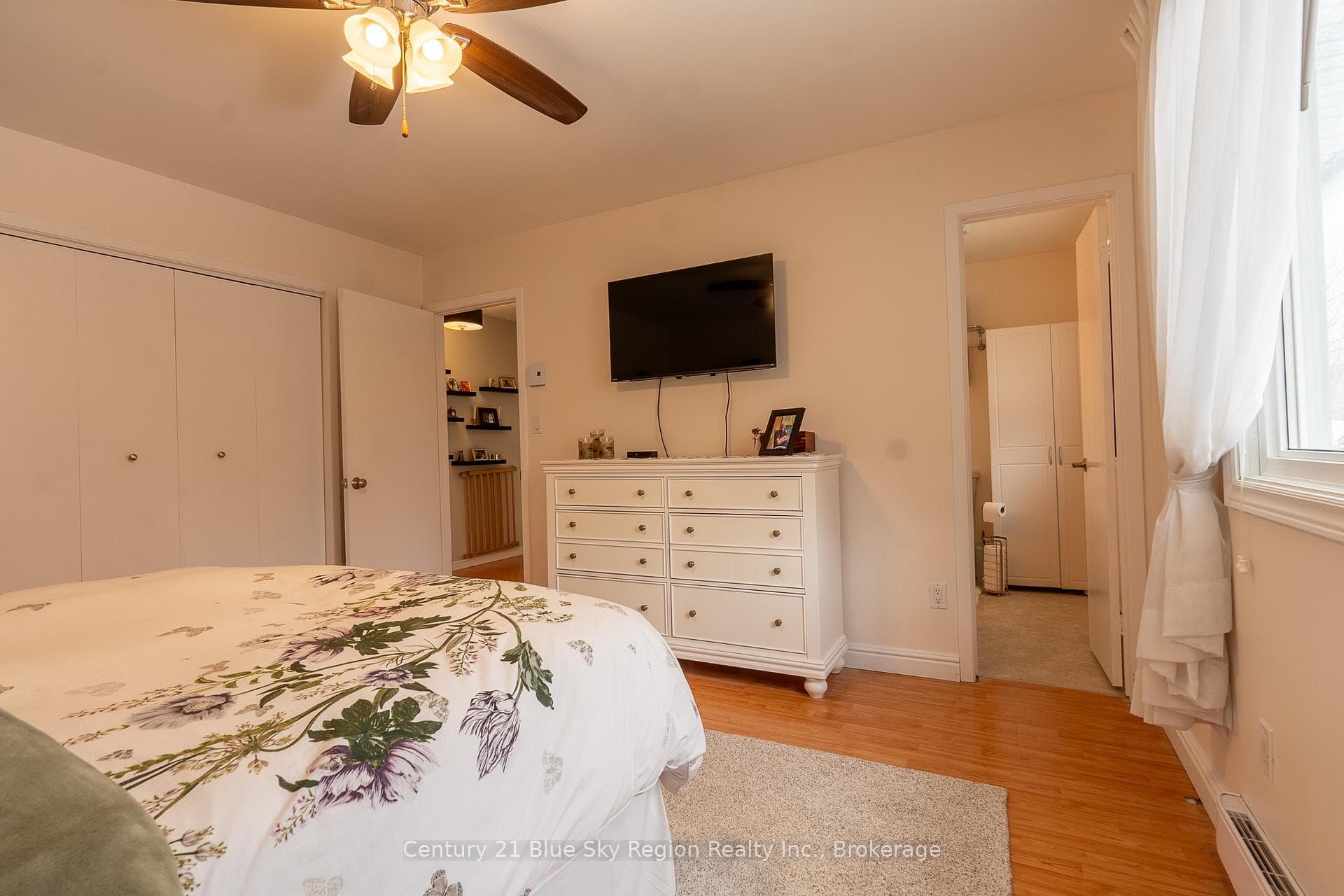 1360 Cedargrove Drive photo 16