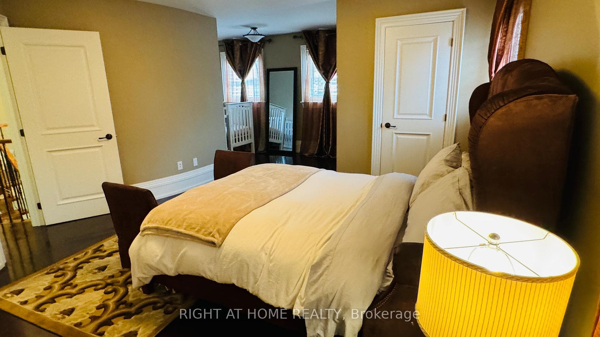 521 Henry Street photo 11