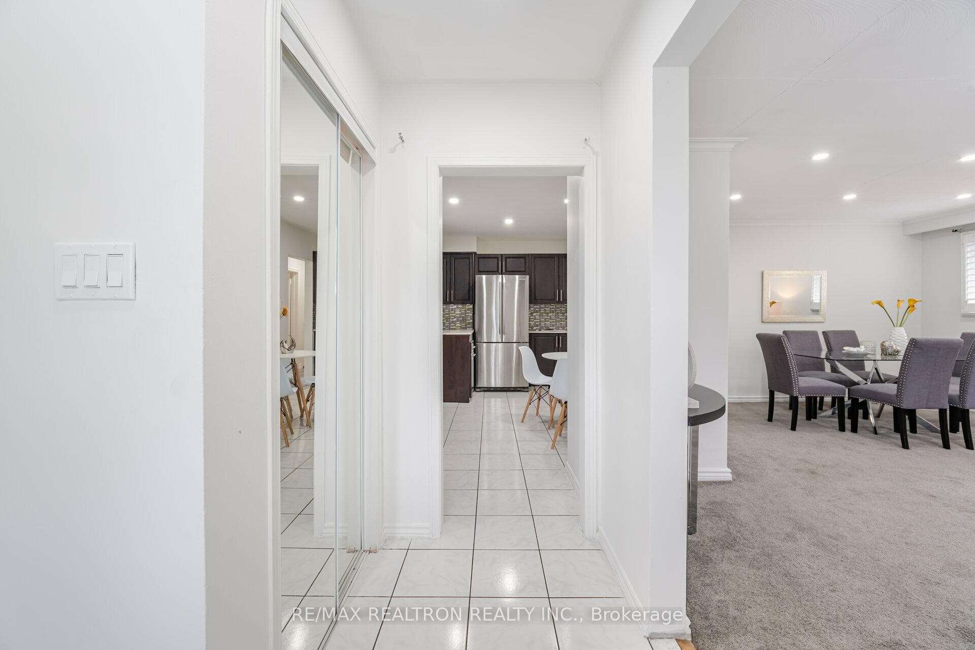 726 Brimorton Drive photo 6