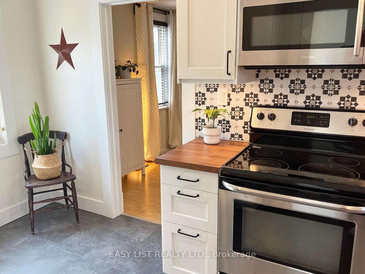 433 Davis Street photo 8
