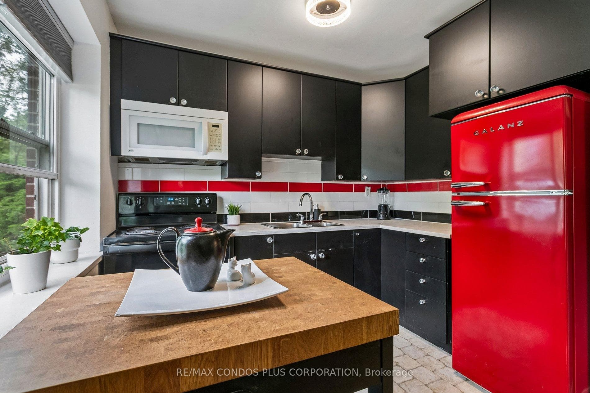 185 Stephen Drive Unit 101 photo 21