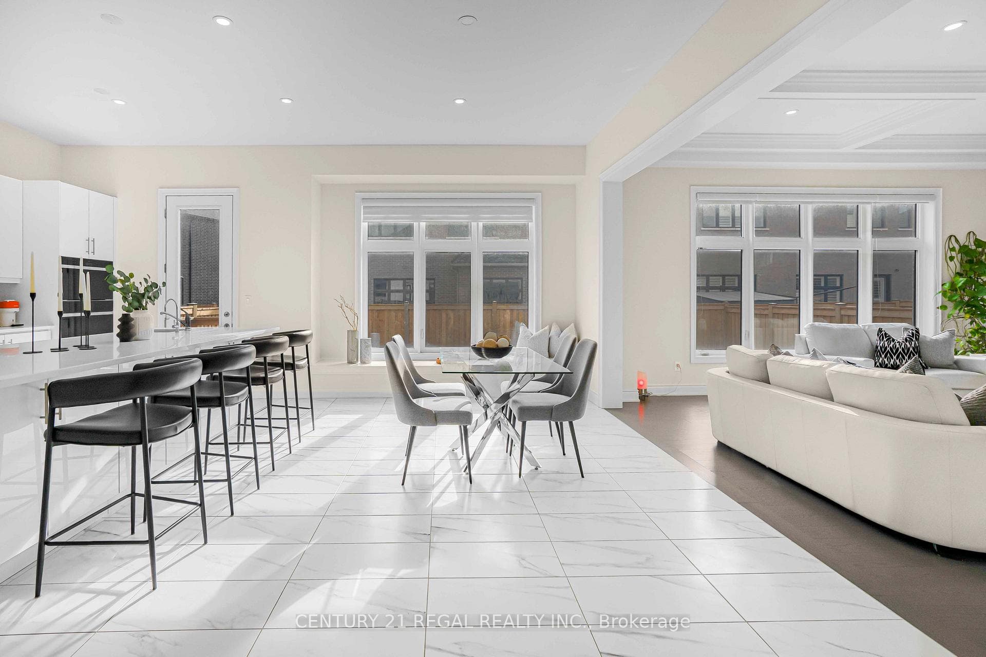 15 Ballanview Court photo 16