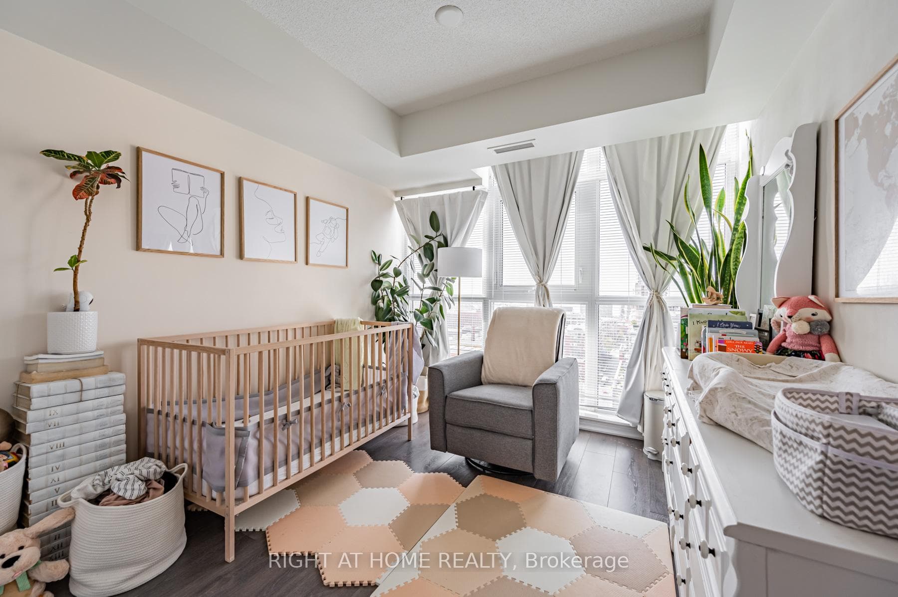 400 Adelaide Street Unit 2306 photo 12