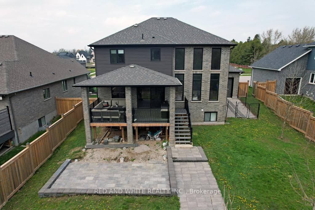 5 Foxborough Place photo 4