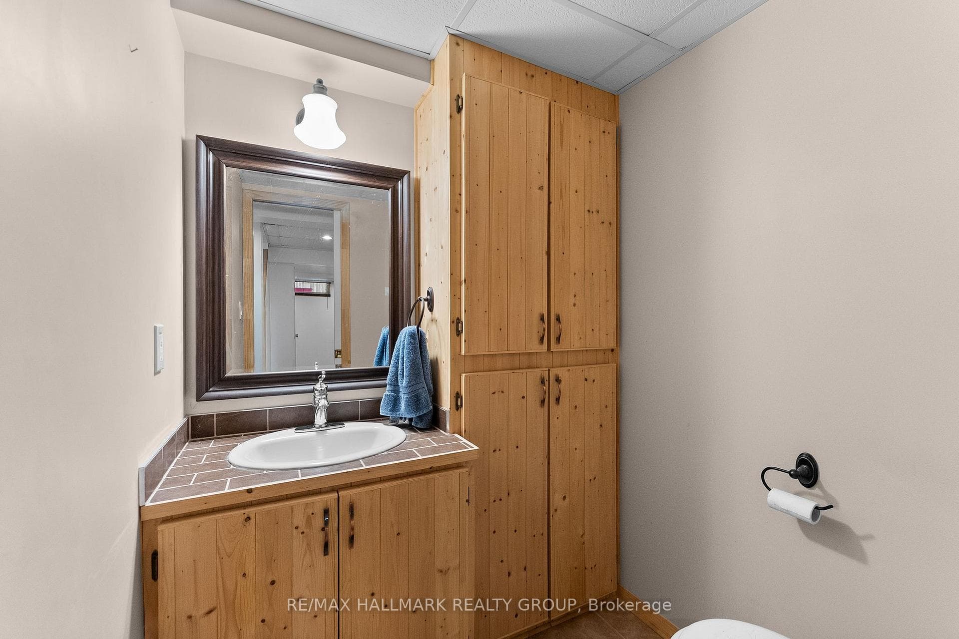 1446 Deavy Way photo 37
