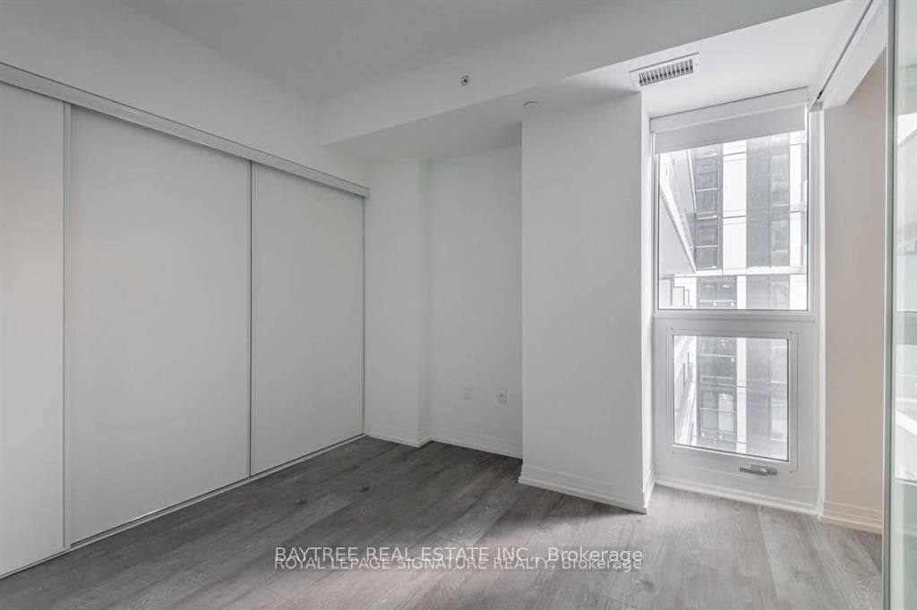 251 Jarvis Street Unit 1006 photo 10
