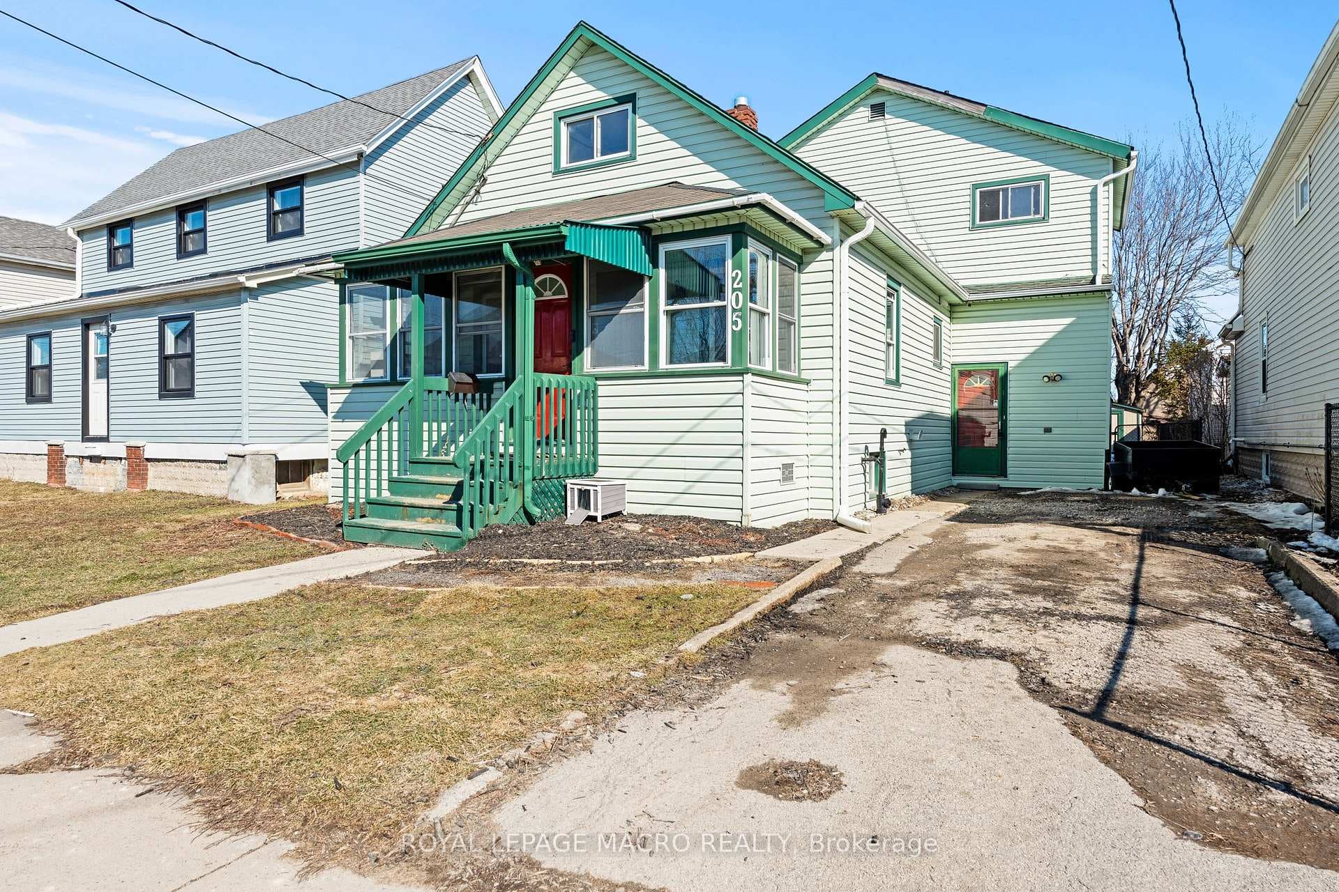 205 Mitchell Street photo 1