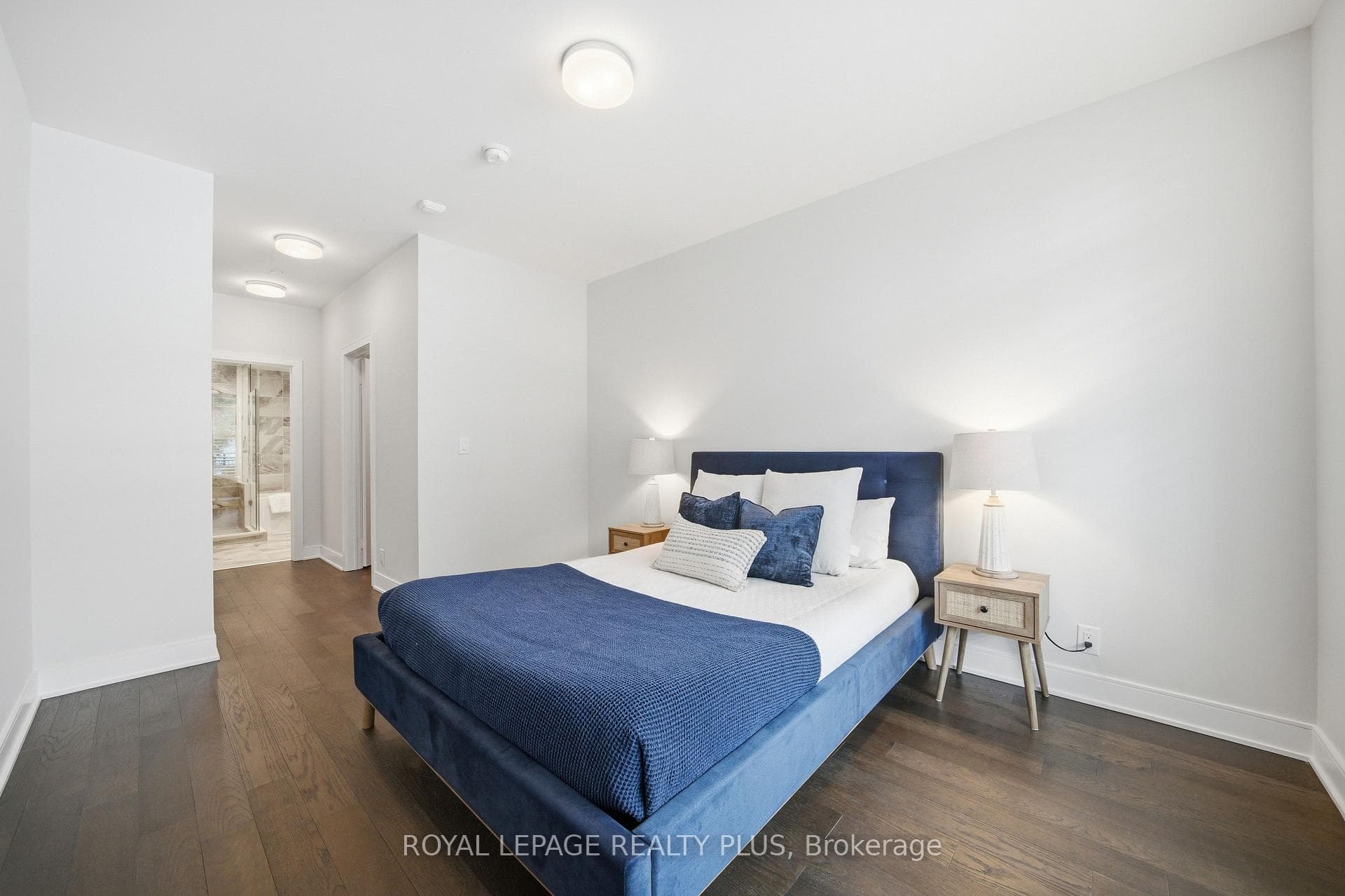 1575 Lakeshore Road Unit 117 photo 19