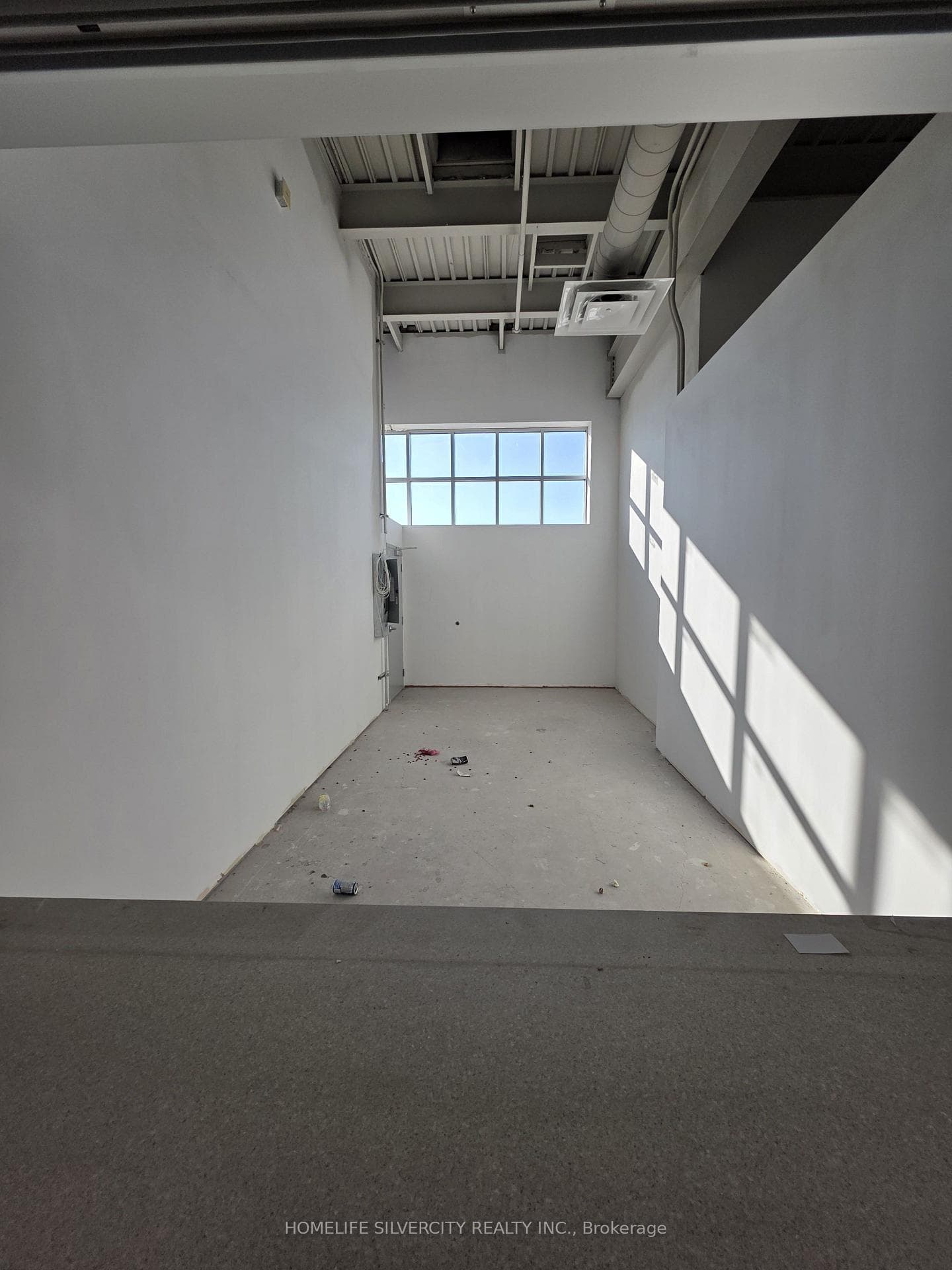 7215 Goreway Drive Unit 2B09 photo 3