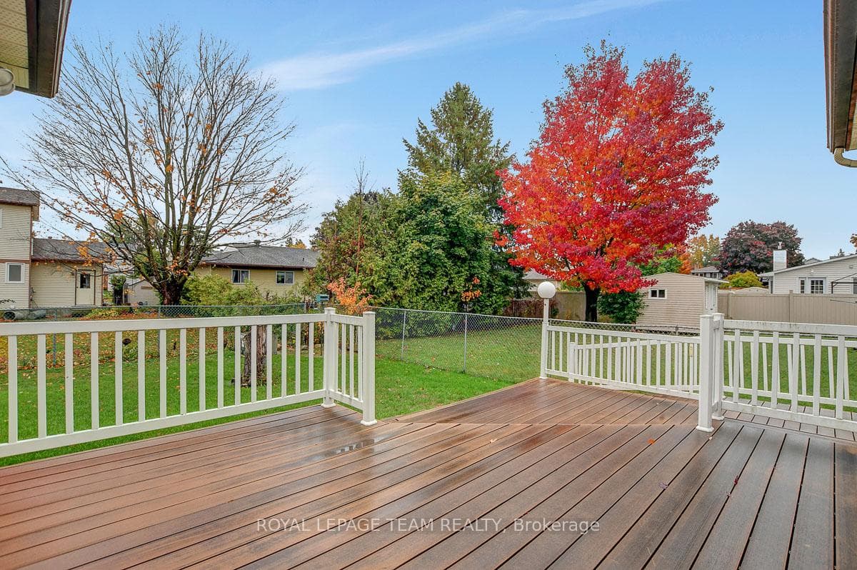 16 Barnstable Drive photo 42