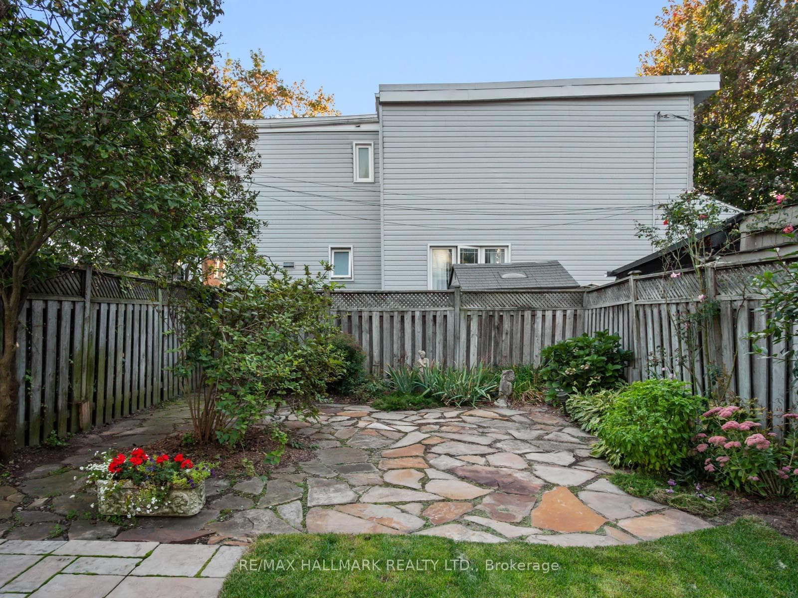 24 Condor Avenue photo 48