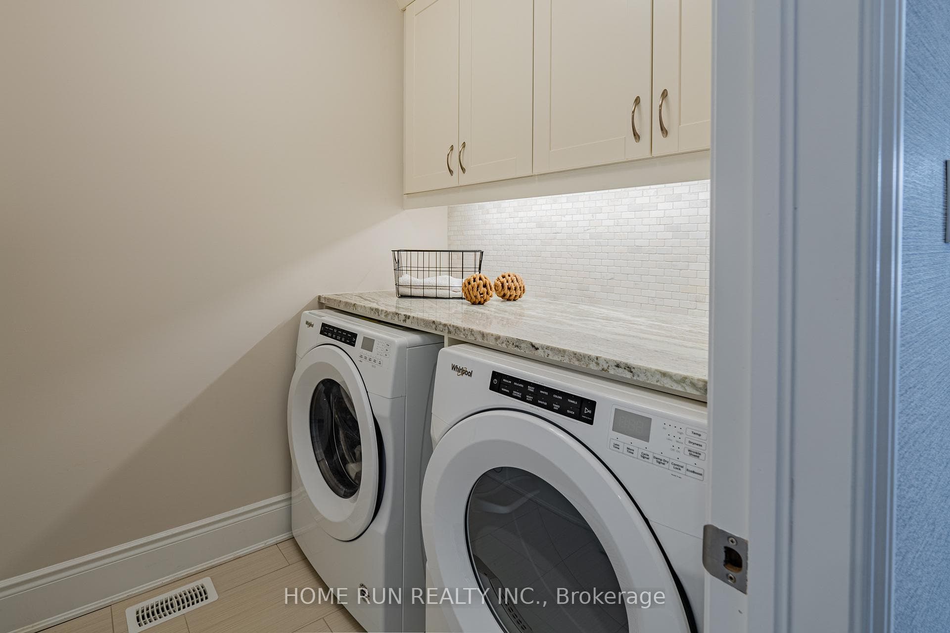 714 Rouncey Road photo 41