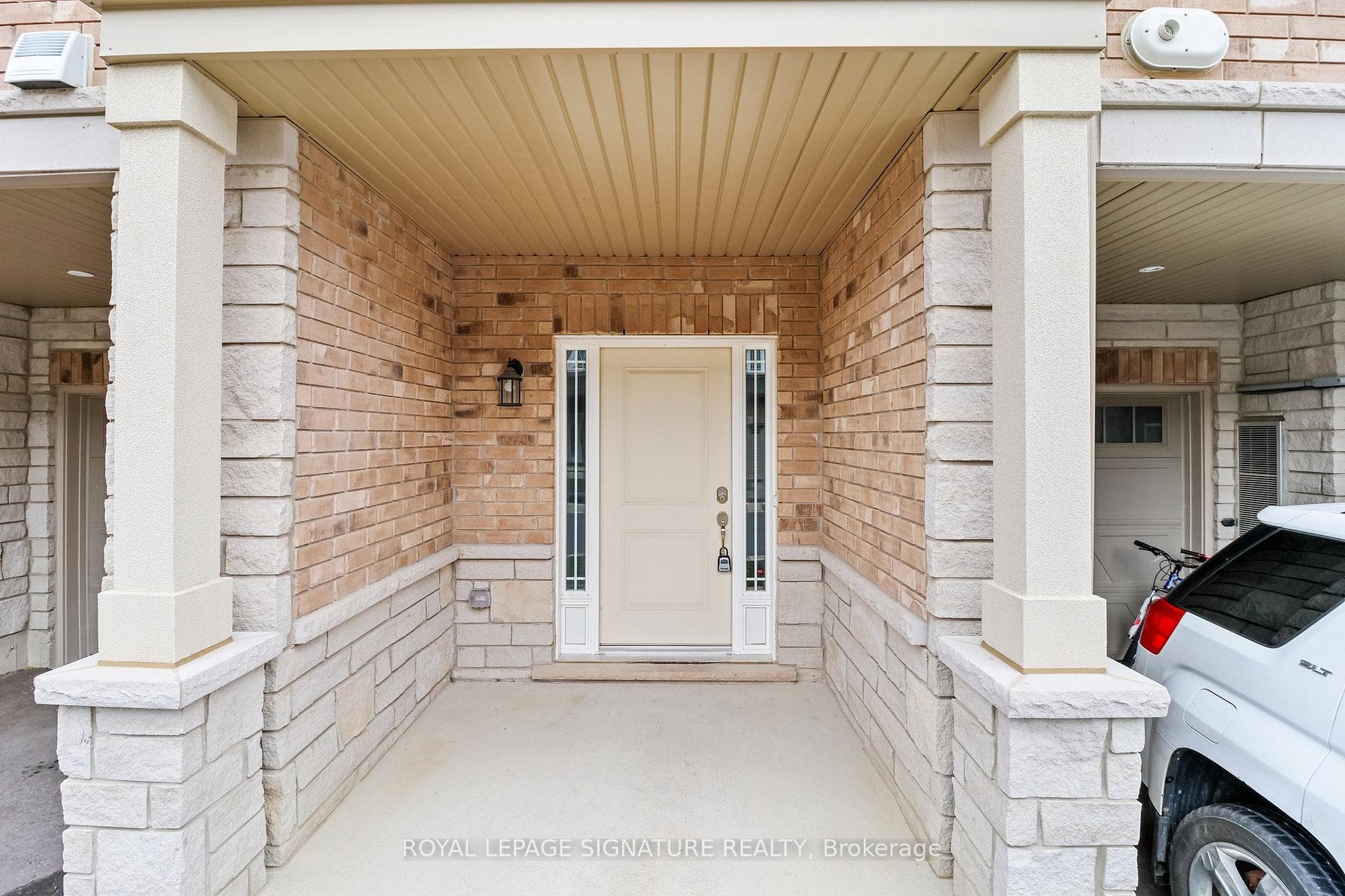 17 Laguna Village Crescent photo 9