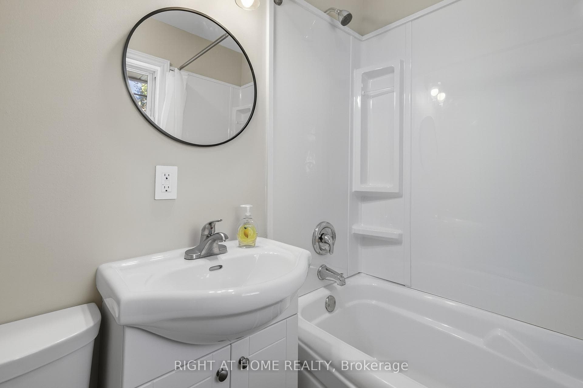 11 Newton Street photo 26