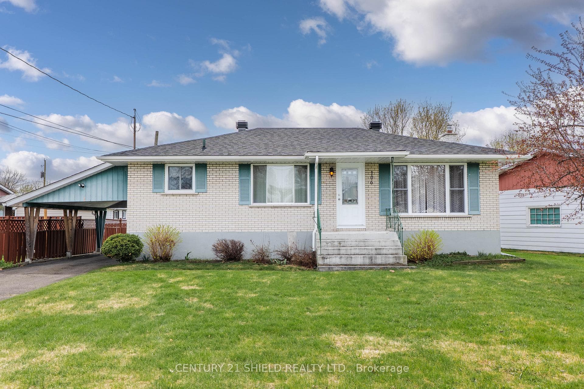 106 Robert Street photo 1