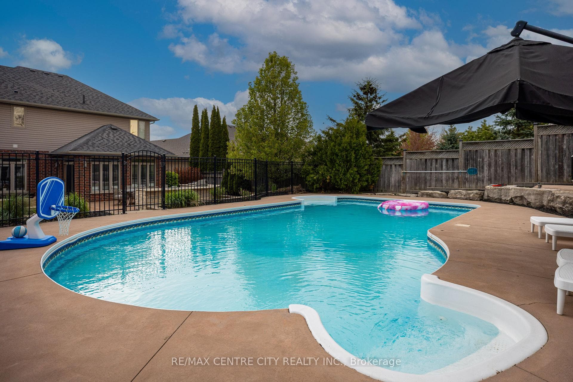 2114 Riverbend Road photo 5