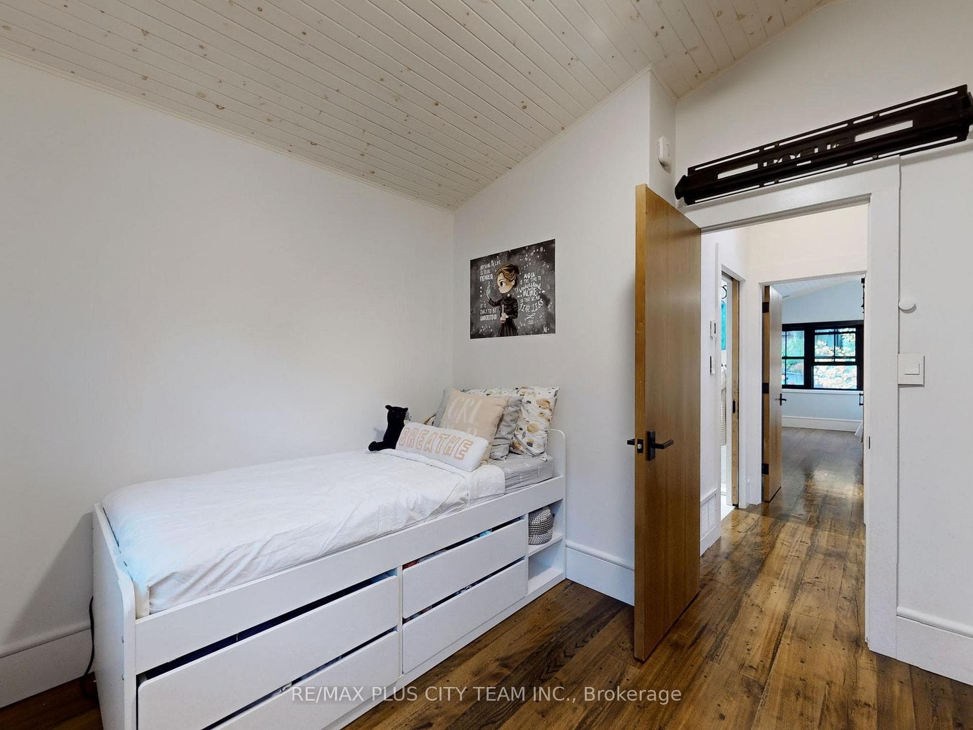 212 Waverley Road photo 16