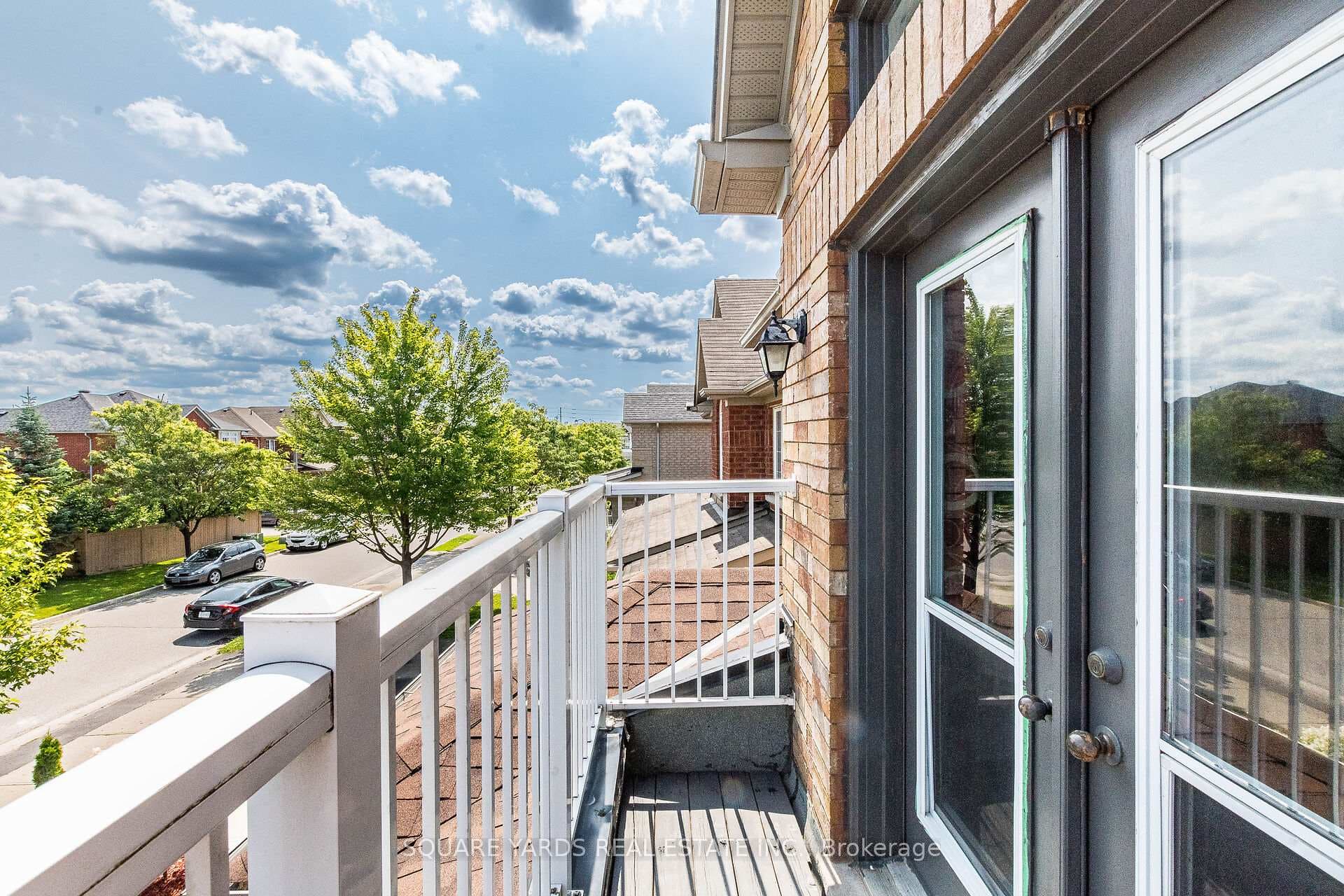 70 Rubysilver Drive photo 23