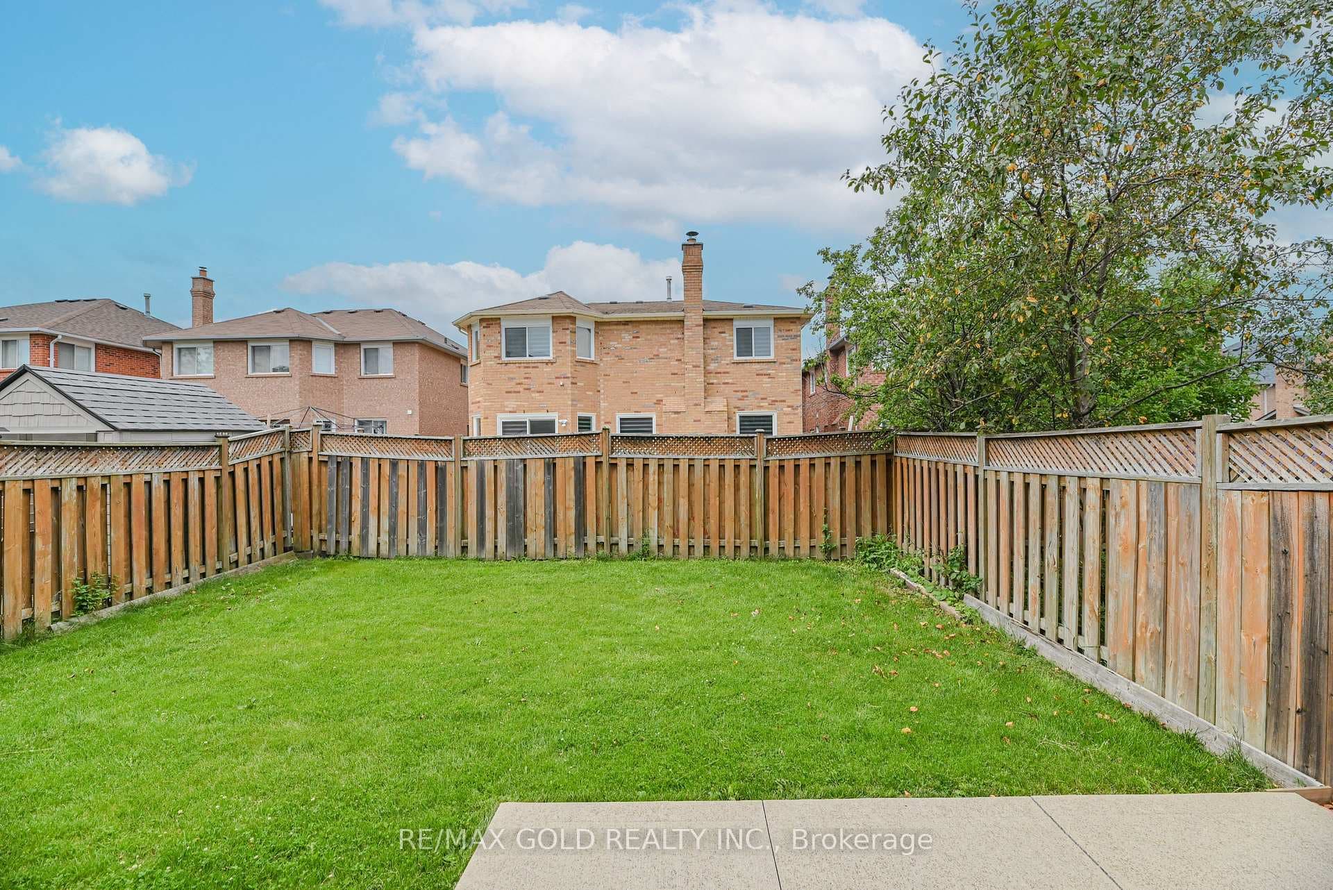 27 Bighorn Crescent photo 35