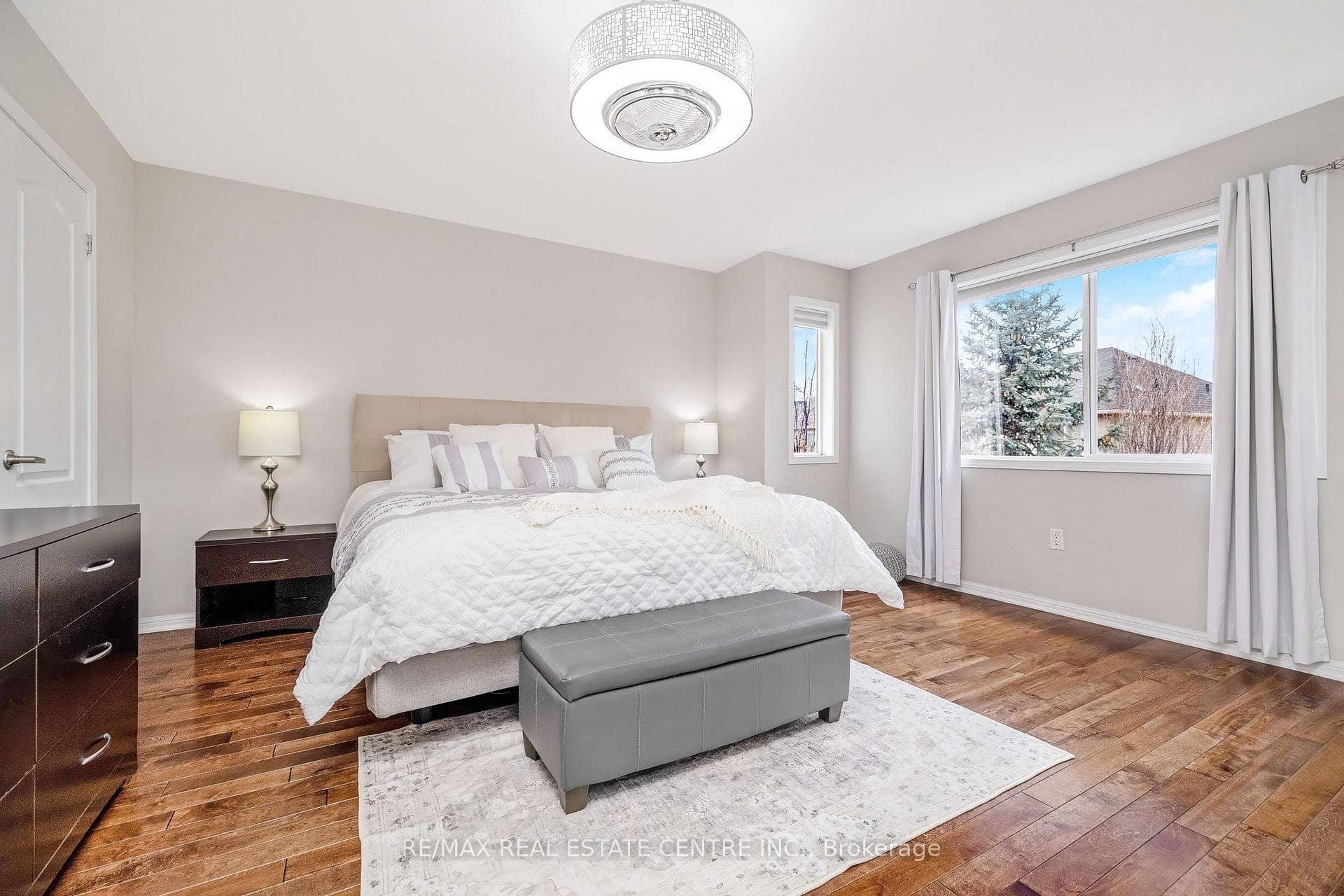 823 Biggar Heights photo 25