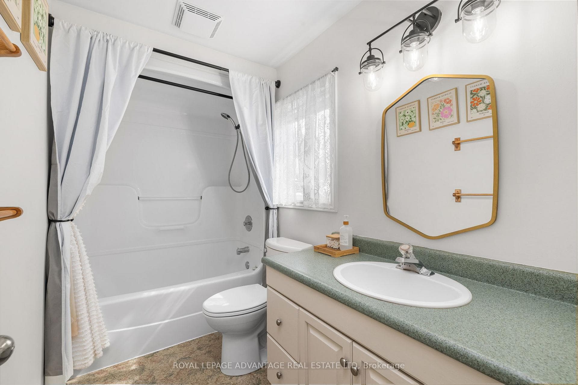 64 B12 Road photo 20