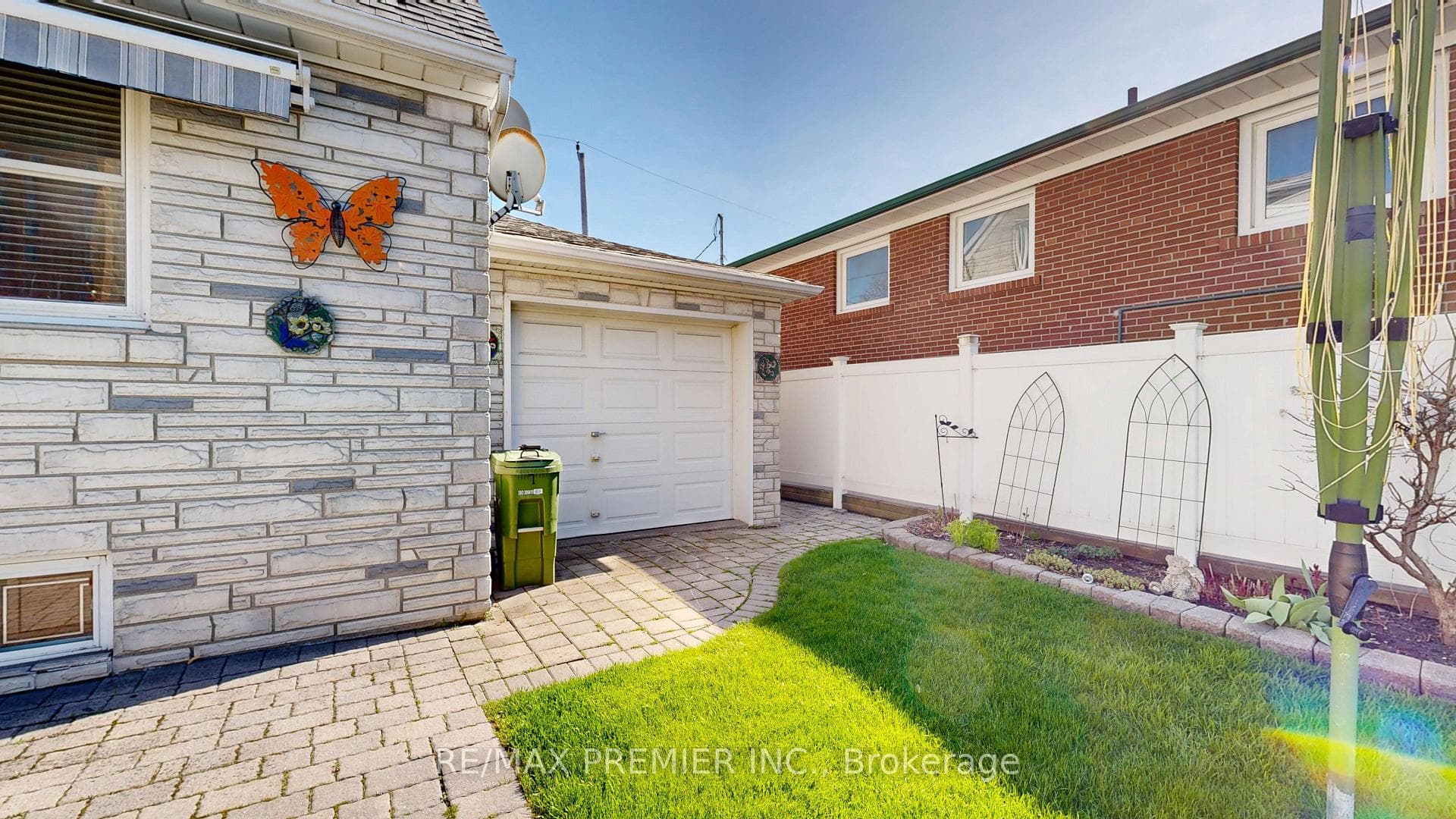 14 Beckett Avenue photo 44