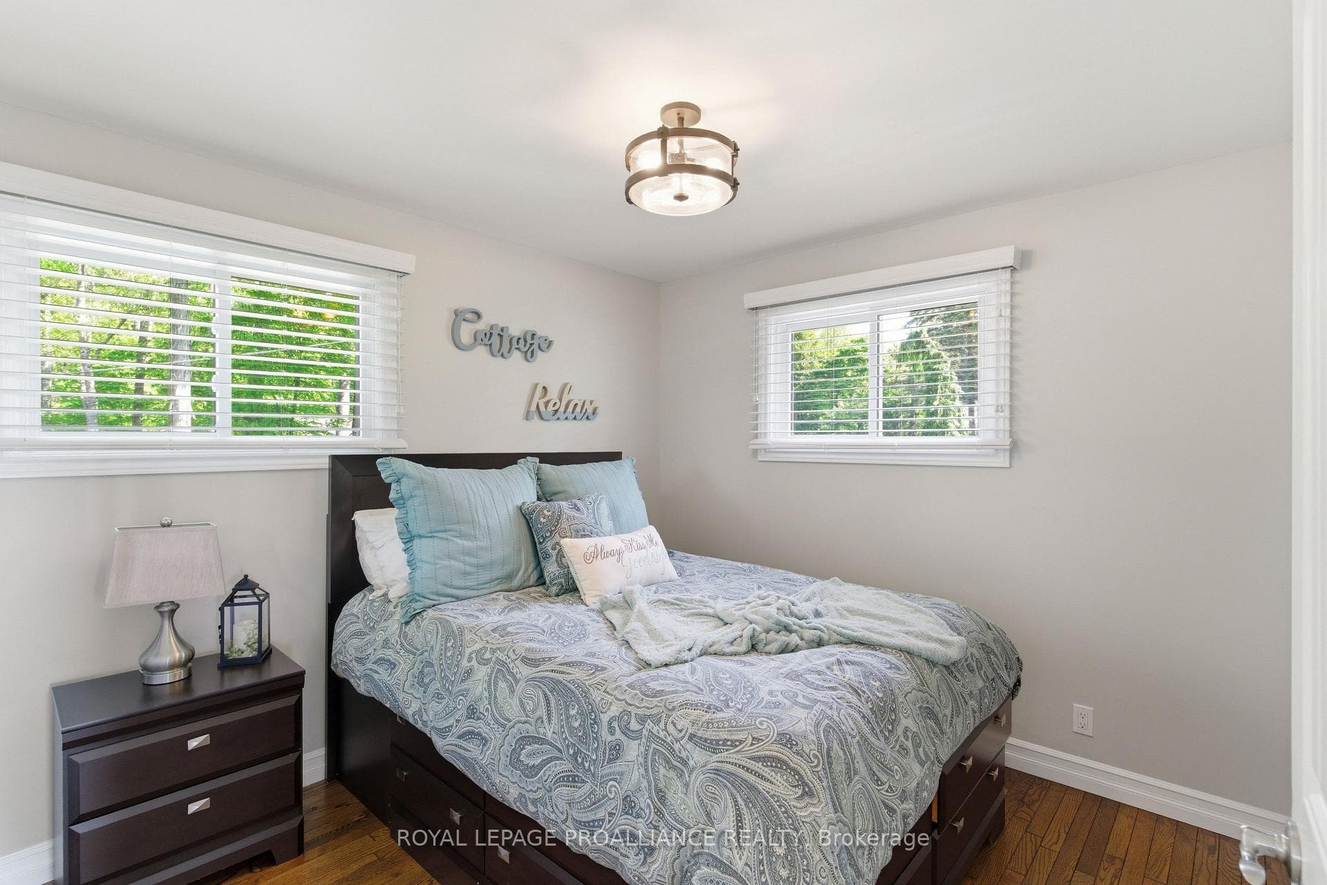 23 Moon Road photo 16
