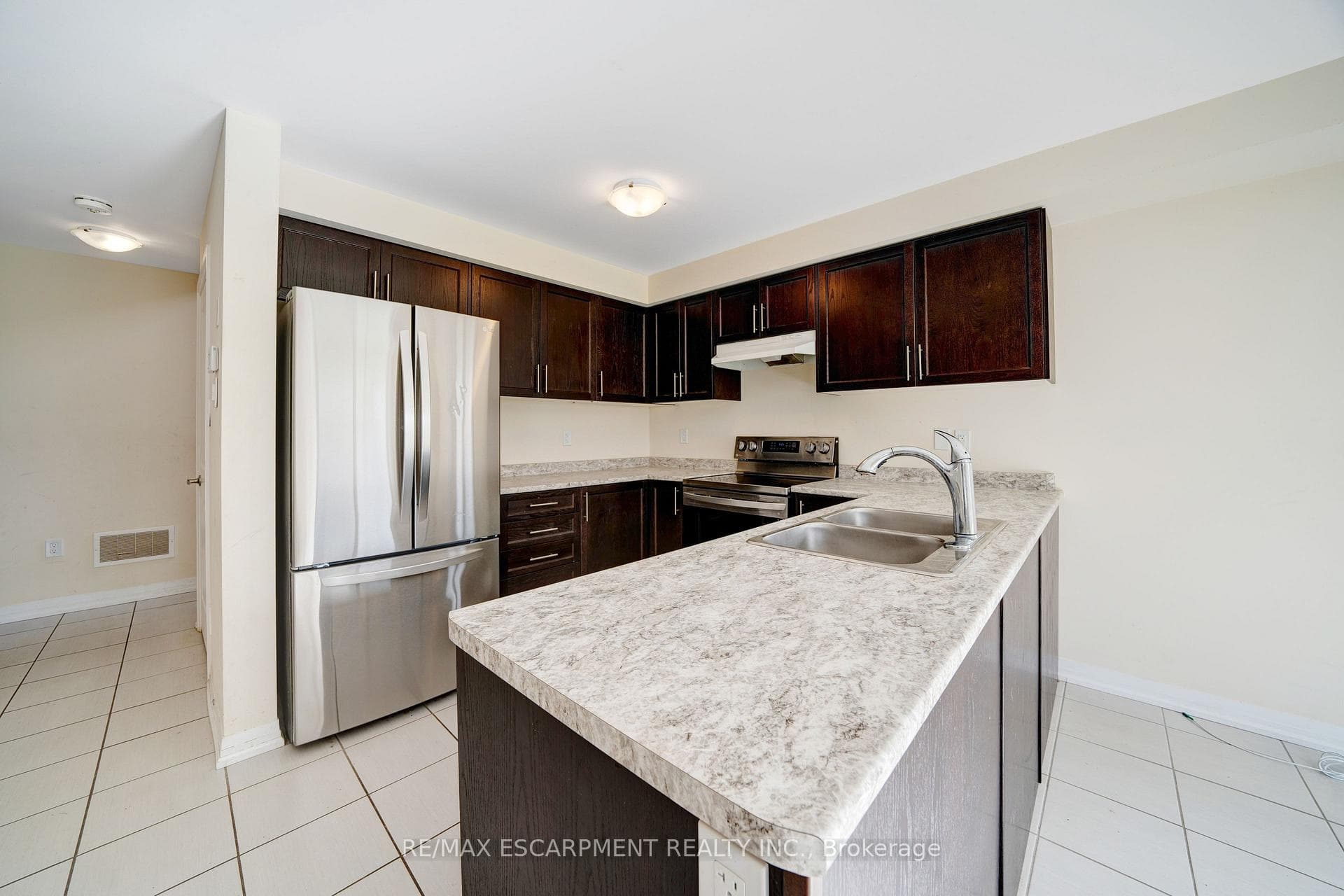 44 Carew Boulevard photo 17