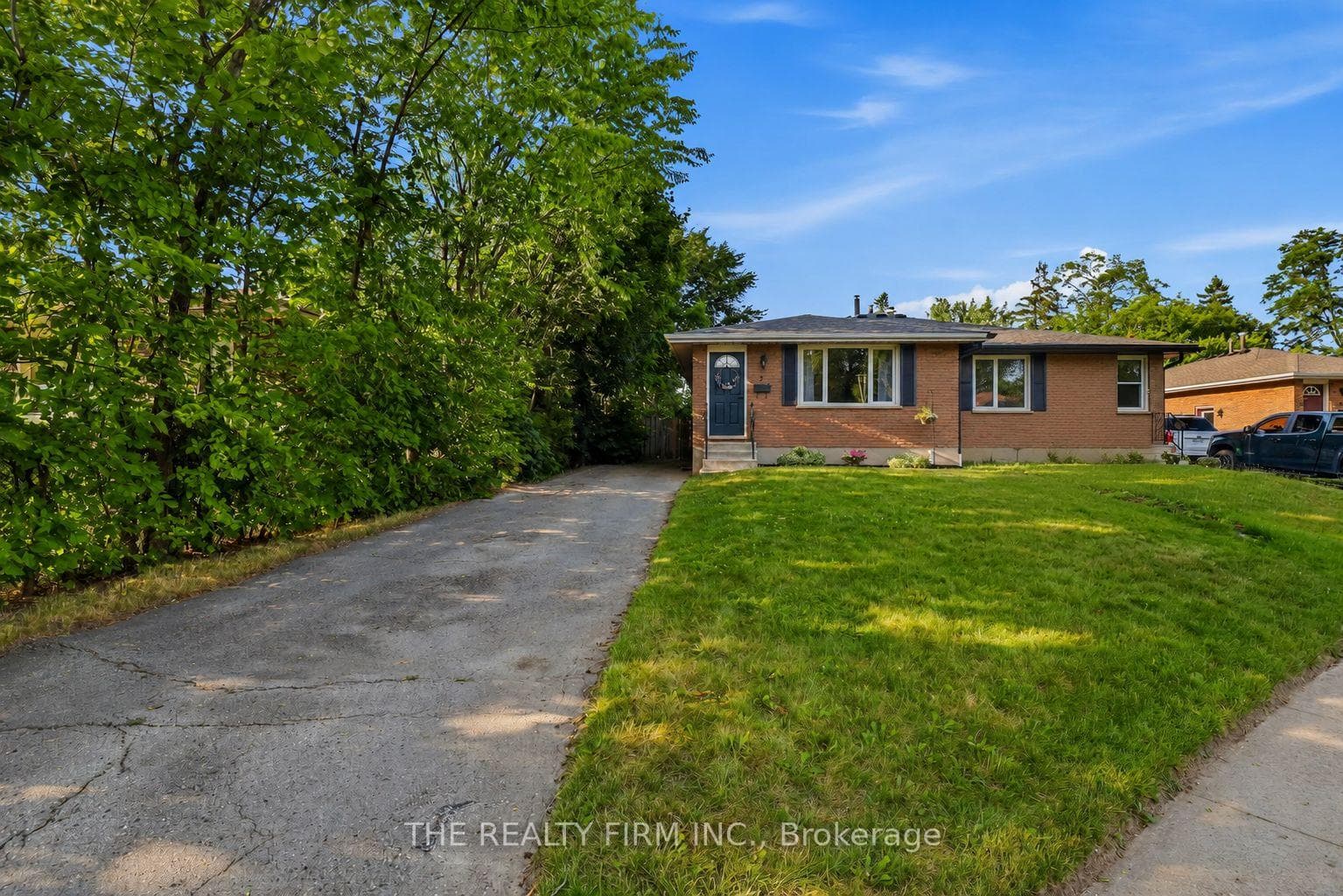 2 Noel Avenue photo 1