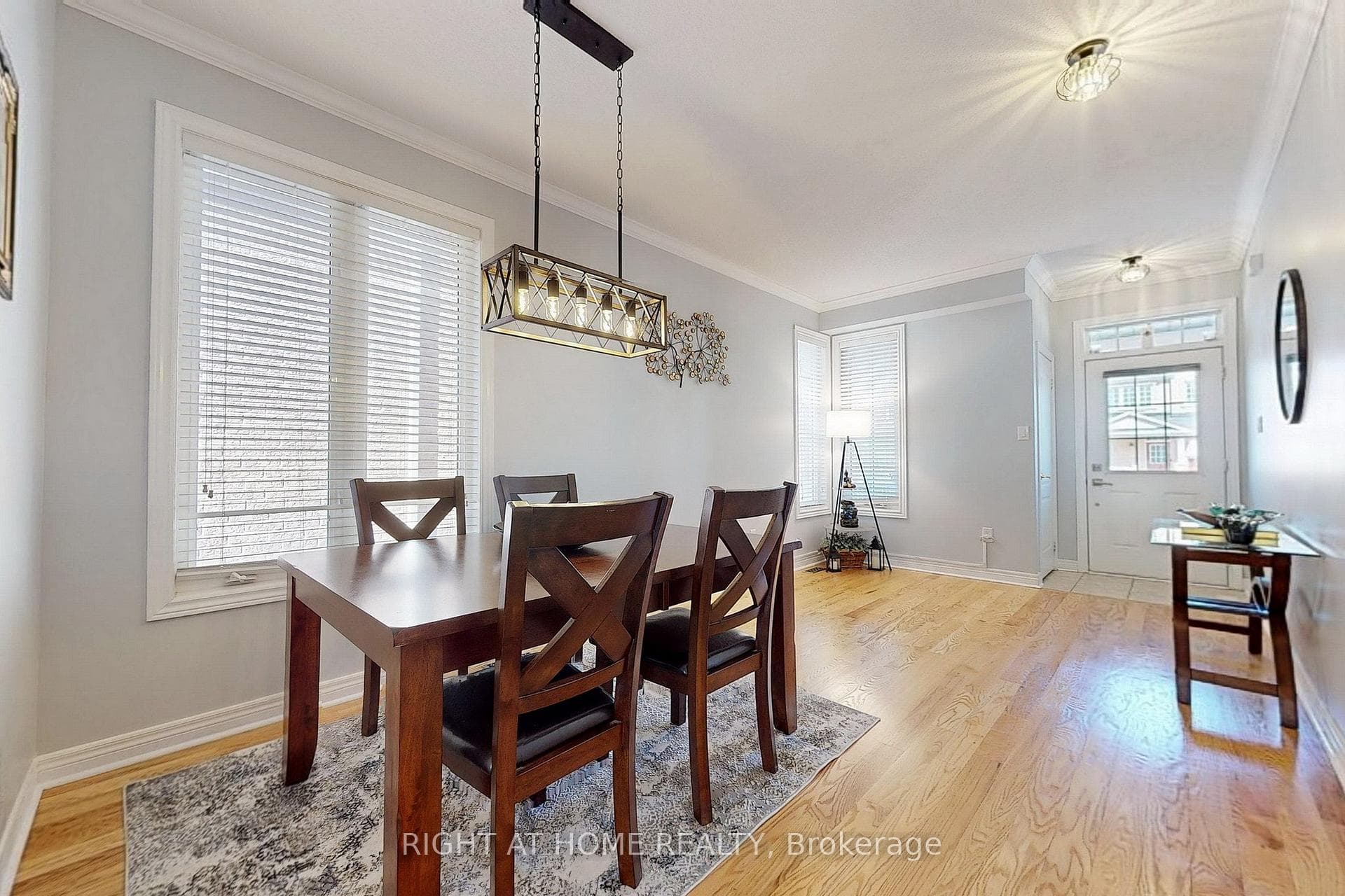 9 Brown Lane photo 12