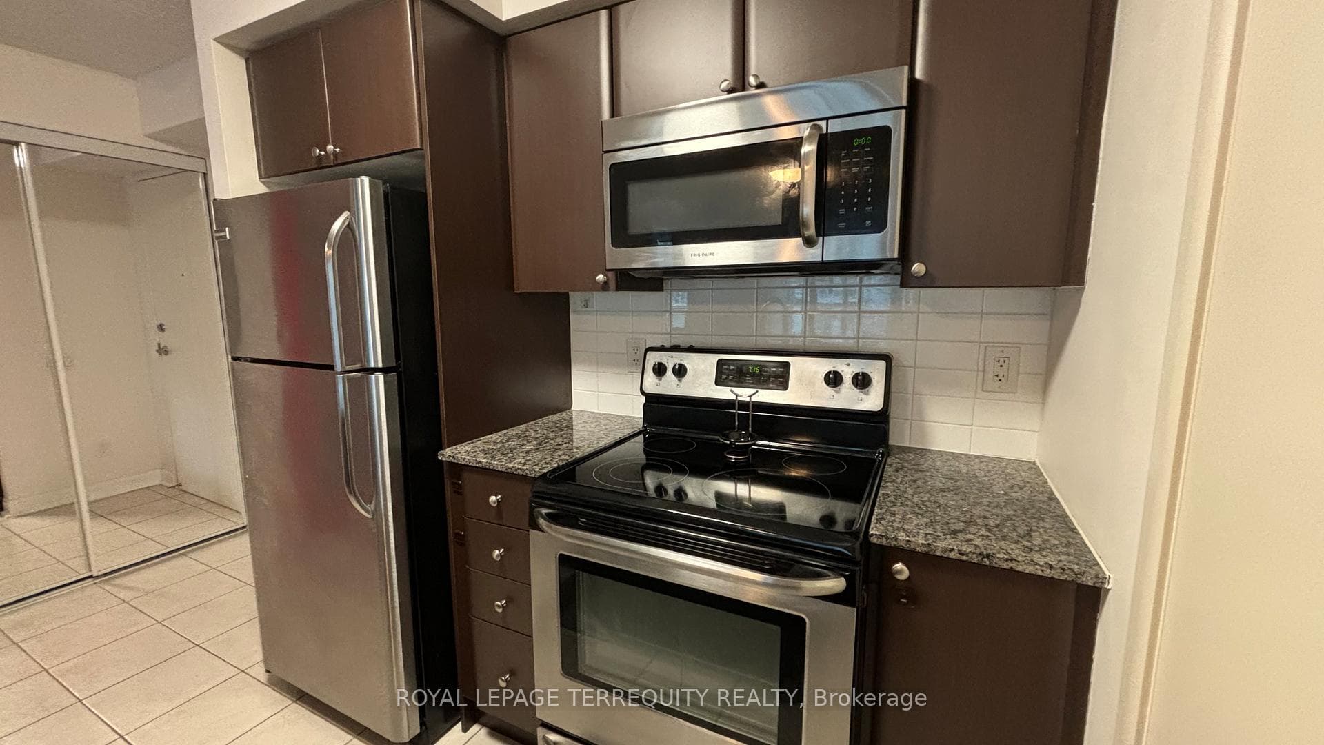 525 Wilson Avenue Unit 835 photo 31