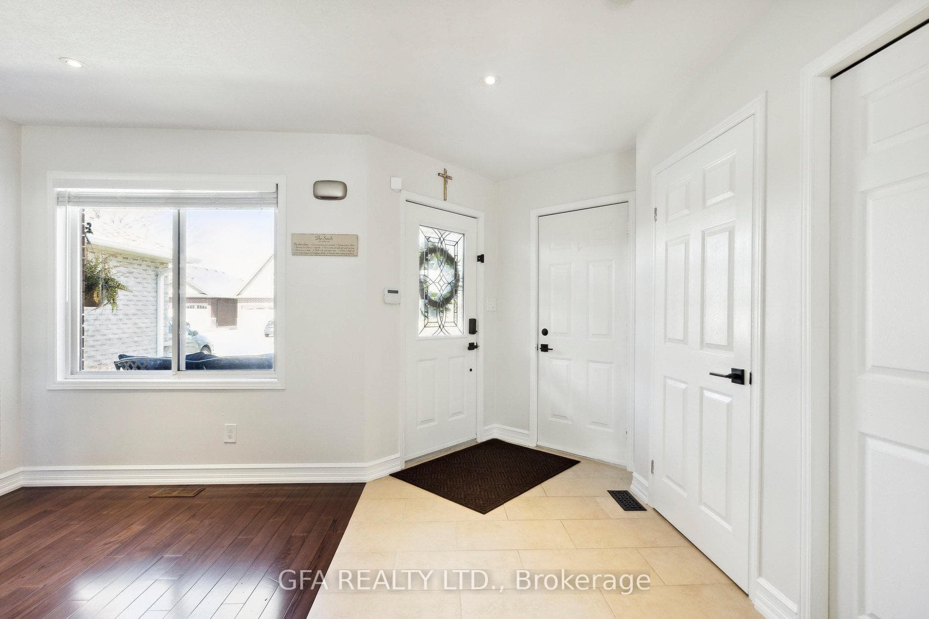 46 Whiterock Avenue photo 4
