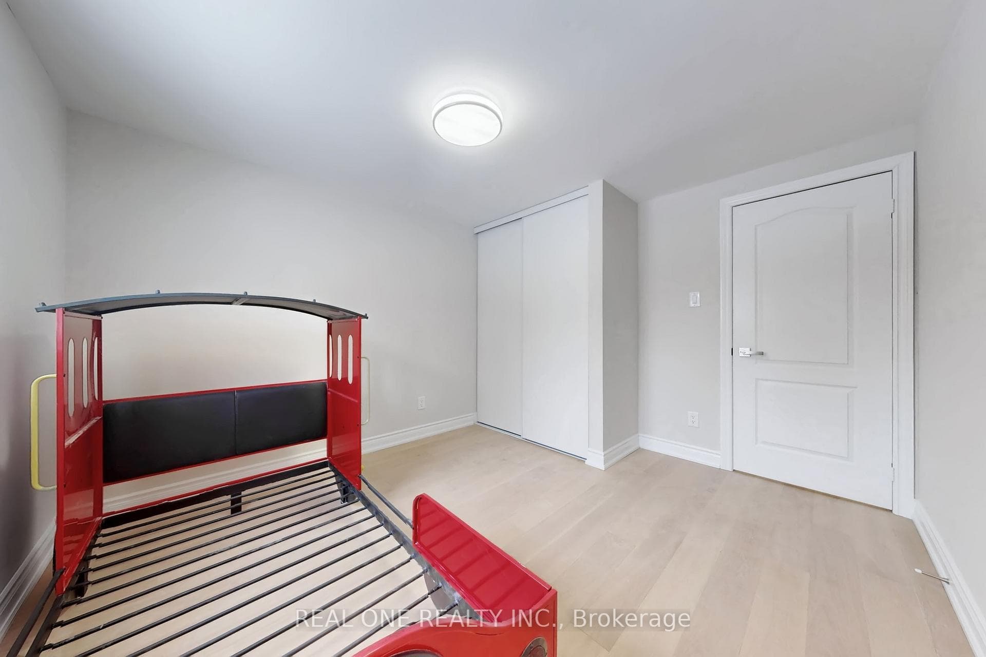 86 Breckonwood Crescent photo 33