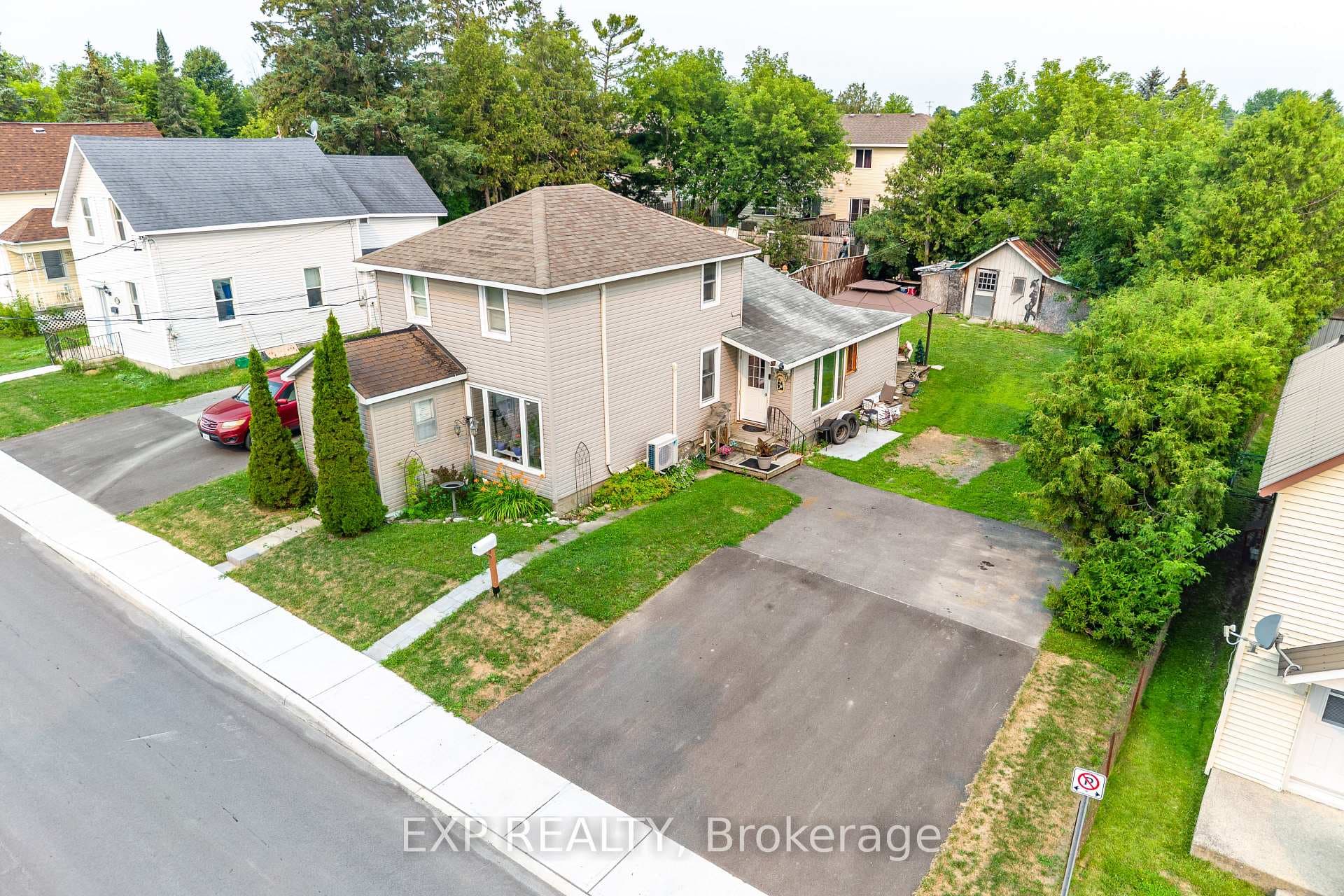 111 MACDONALD Street photo 1