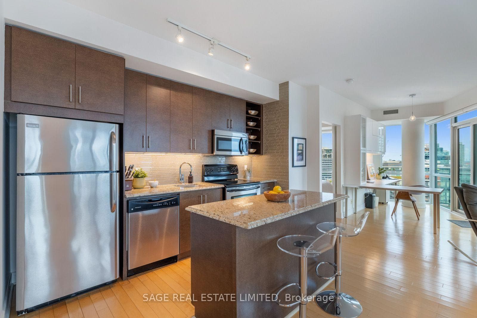112 George St #1706