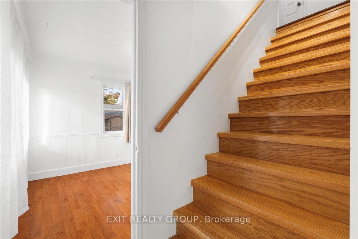 156 Catharine Street photo 15