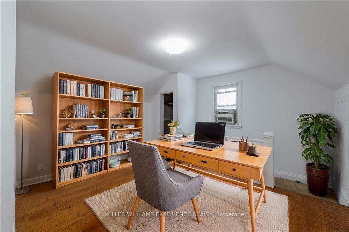 116 Huronia Road photo 15