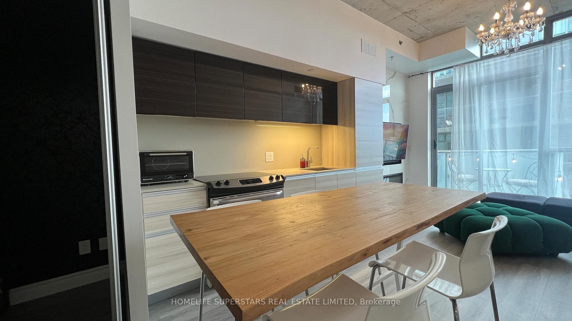 8 Gladstone Avenue Unit 612 photo 5